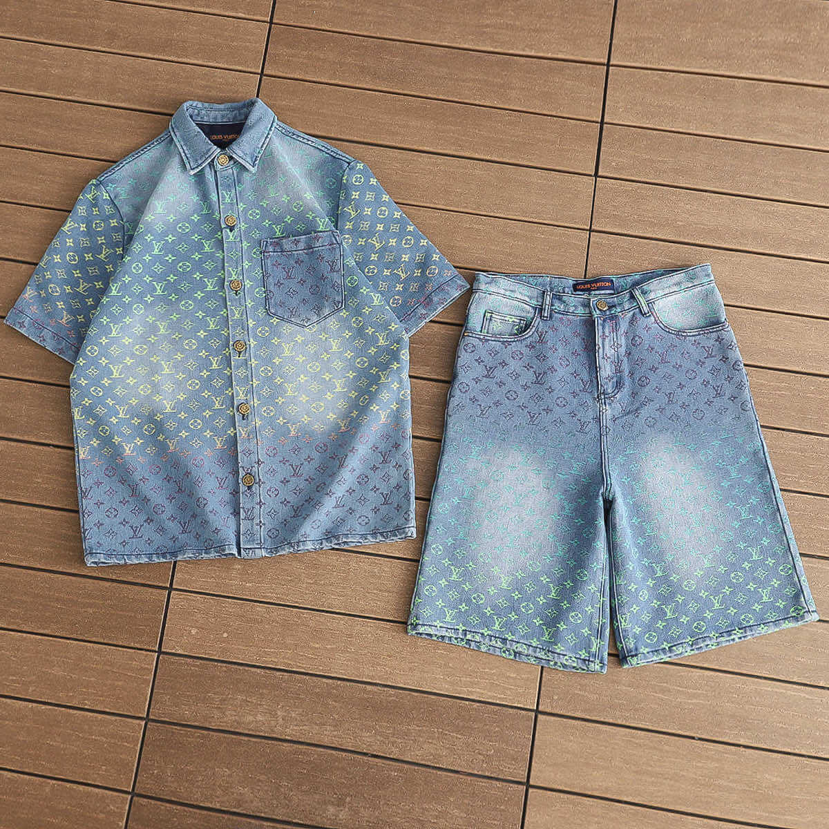 LV T-shirt