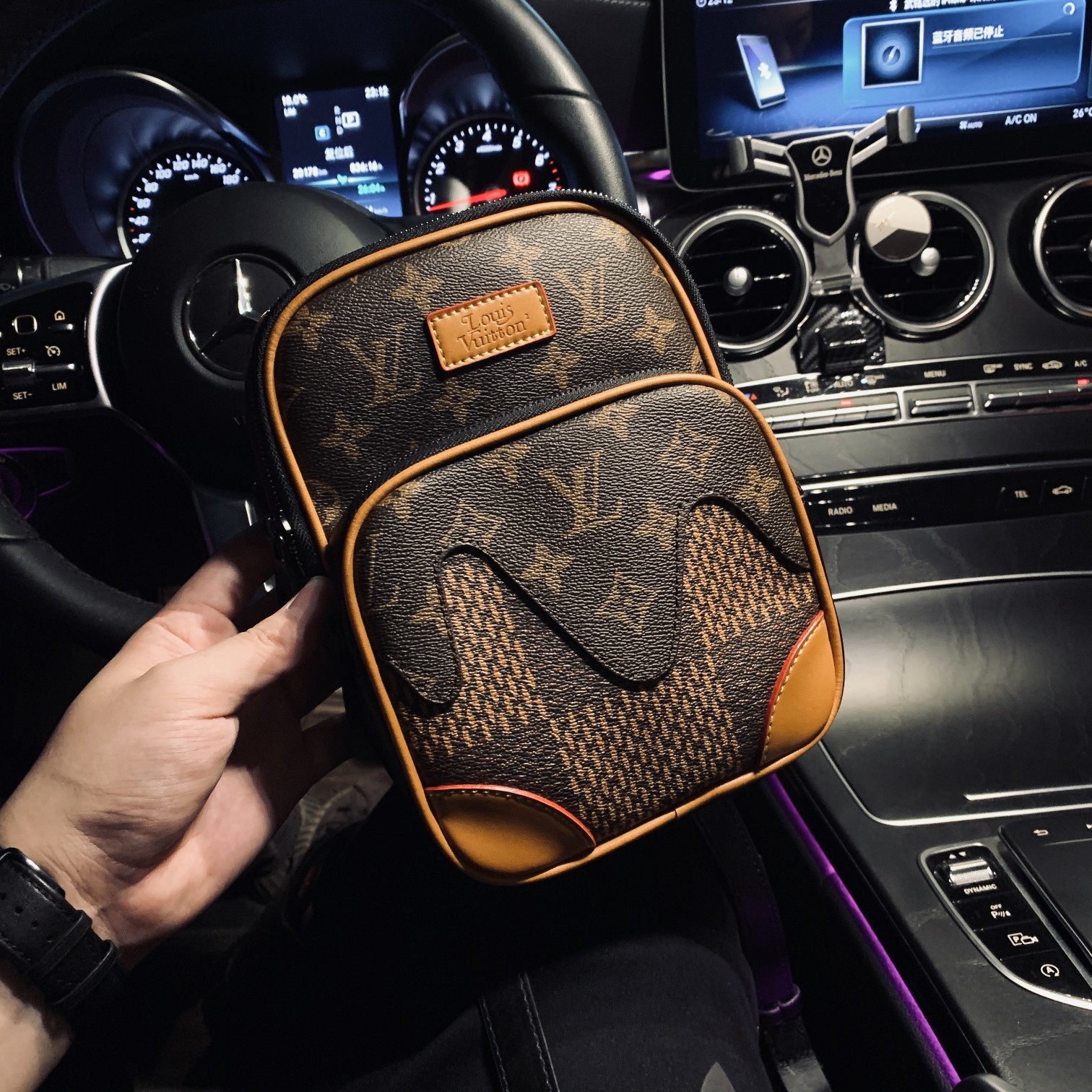 LV