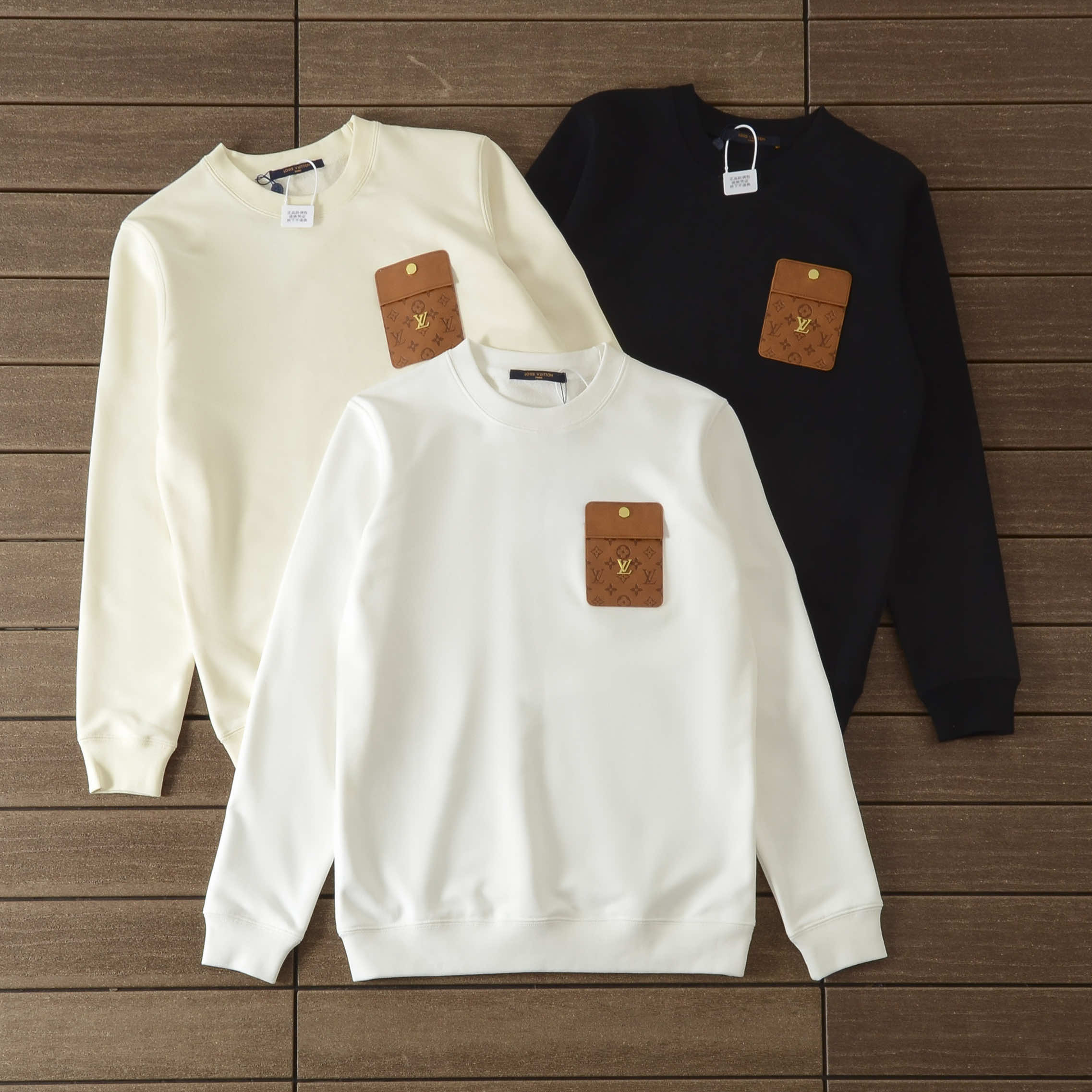 LV SWEATER