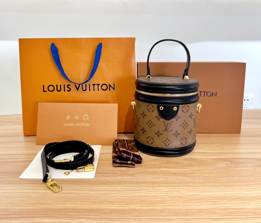 LV BAG