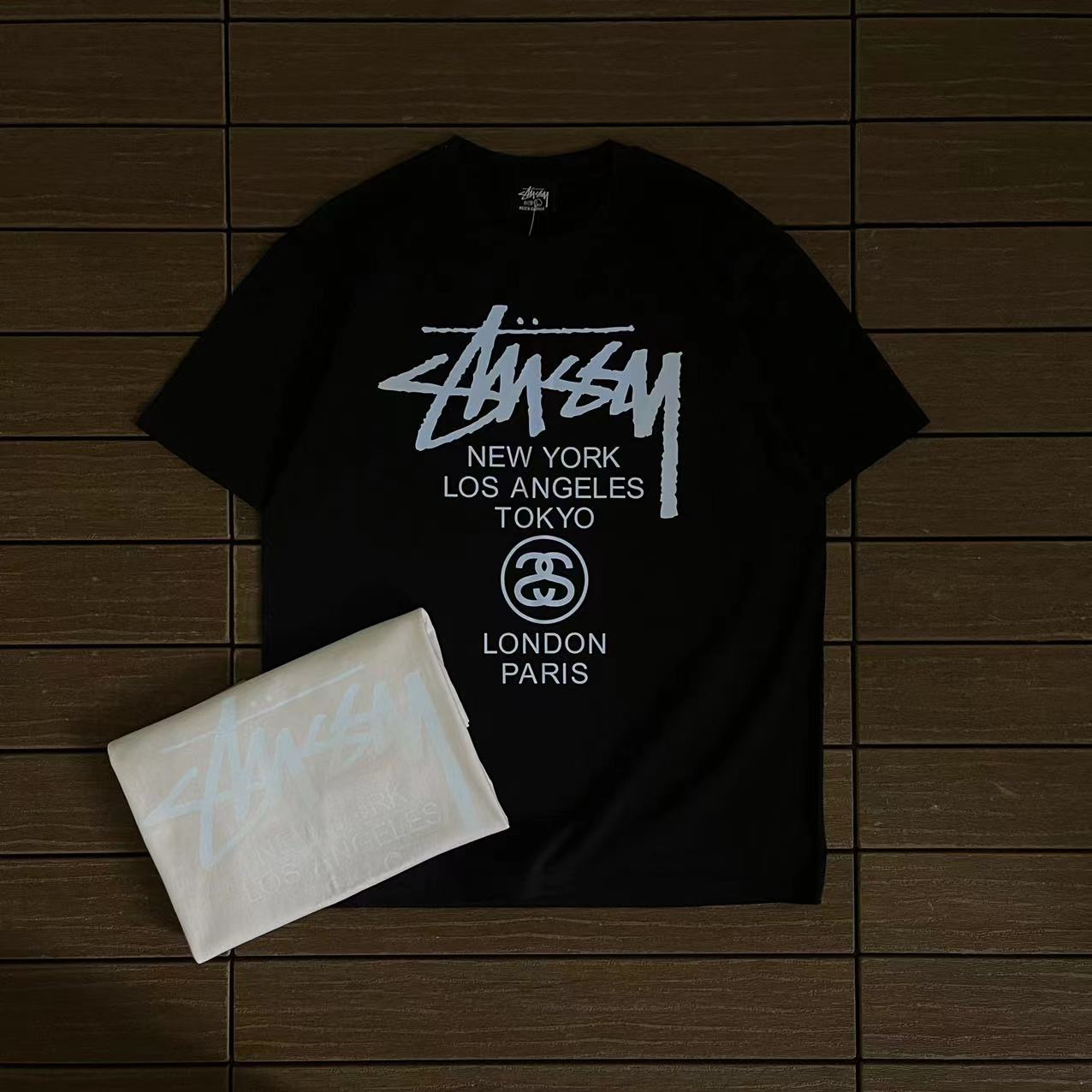 STUSSY T-SHIRT