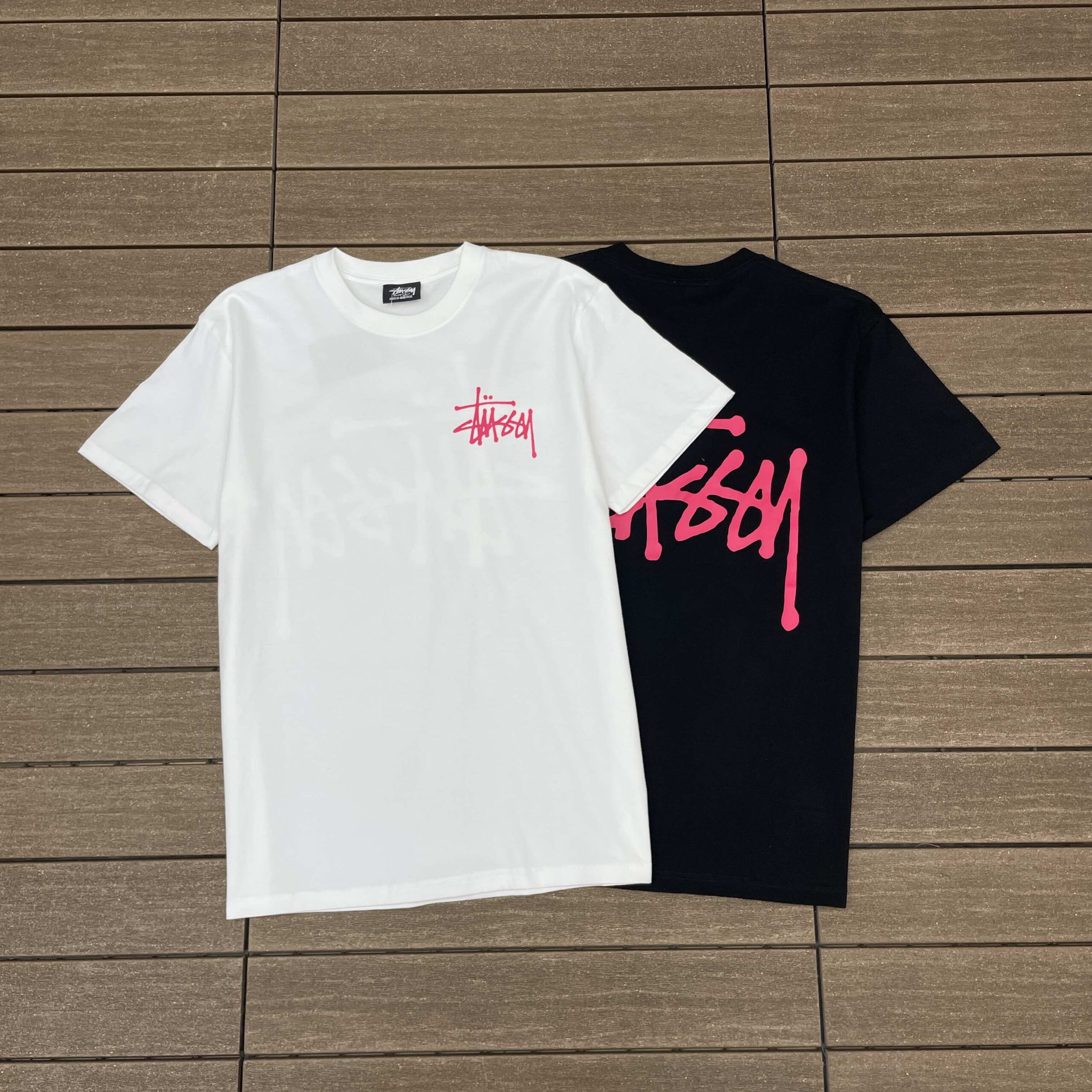 STUSSY T-SHIRT