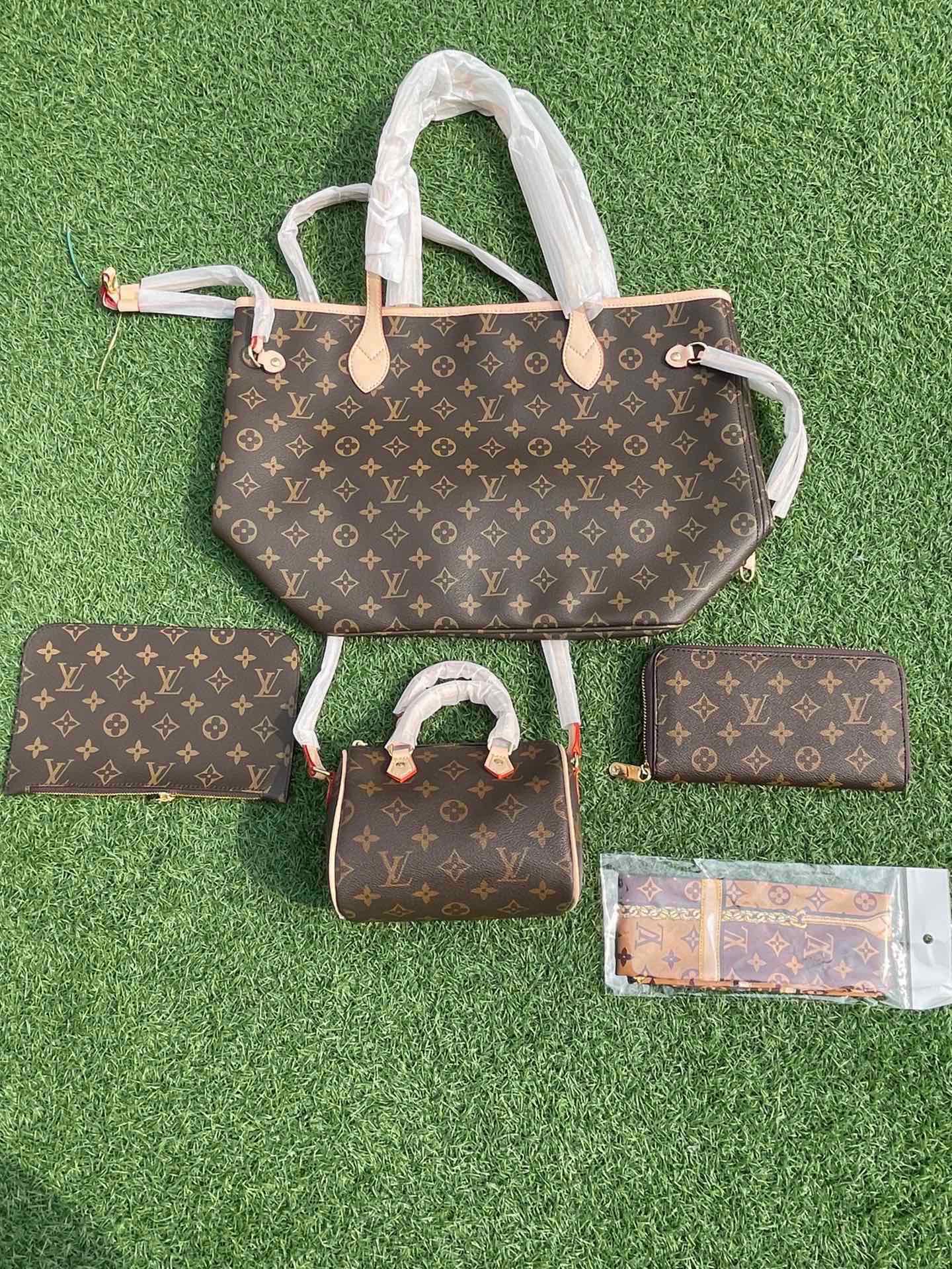 LV BAG