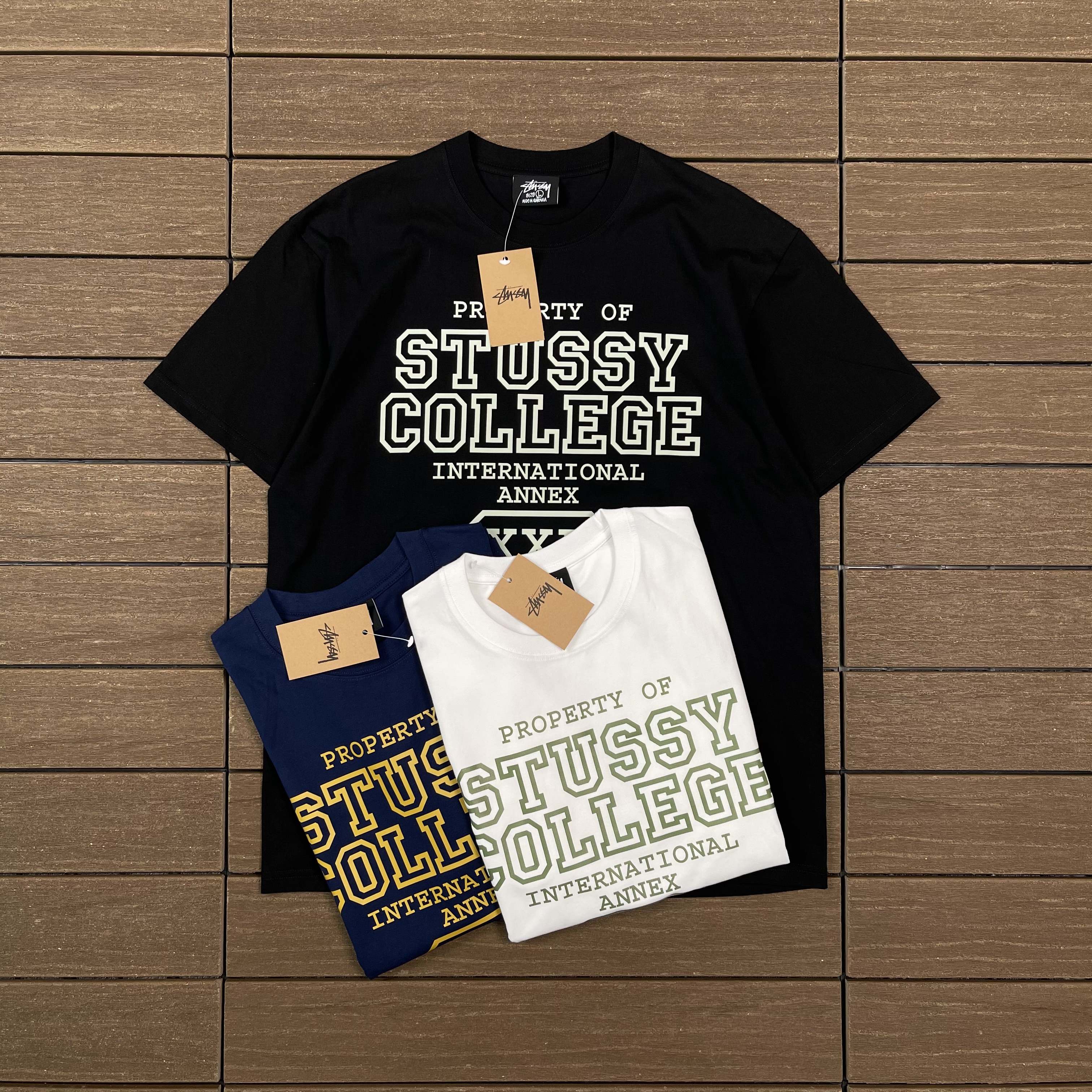 STUSSY T-SHIRT