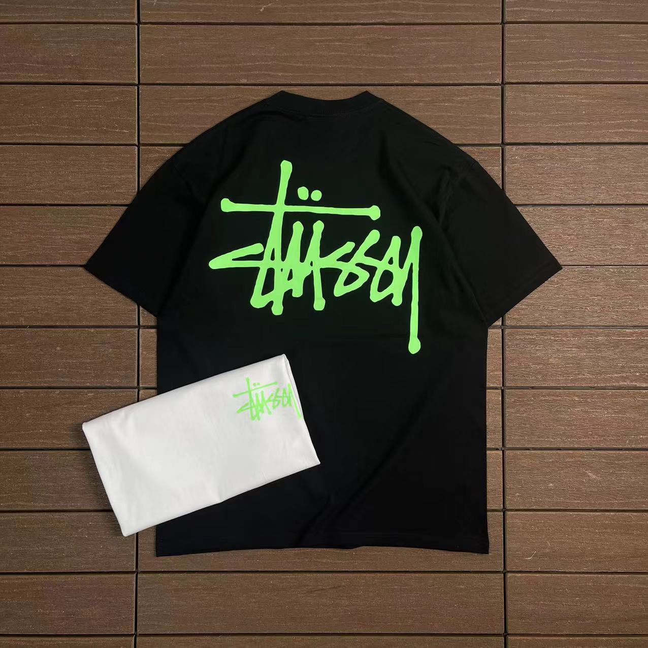 STUSSY T-SHIRT