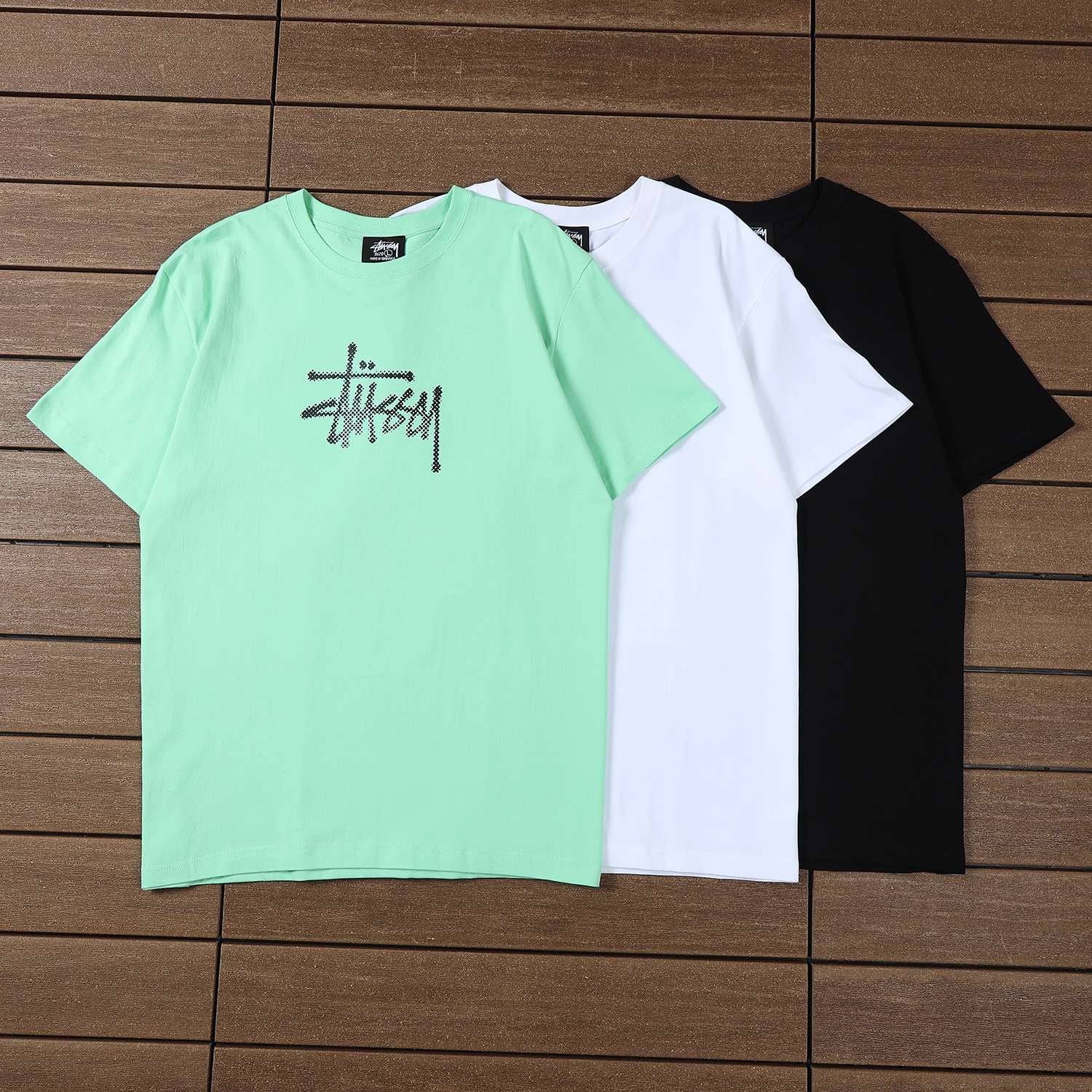 STUSSY T-SHIRT