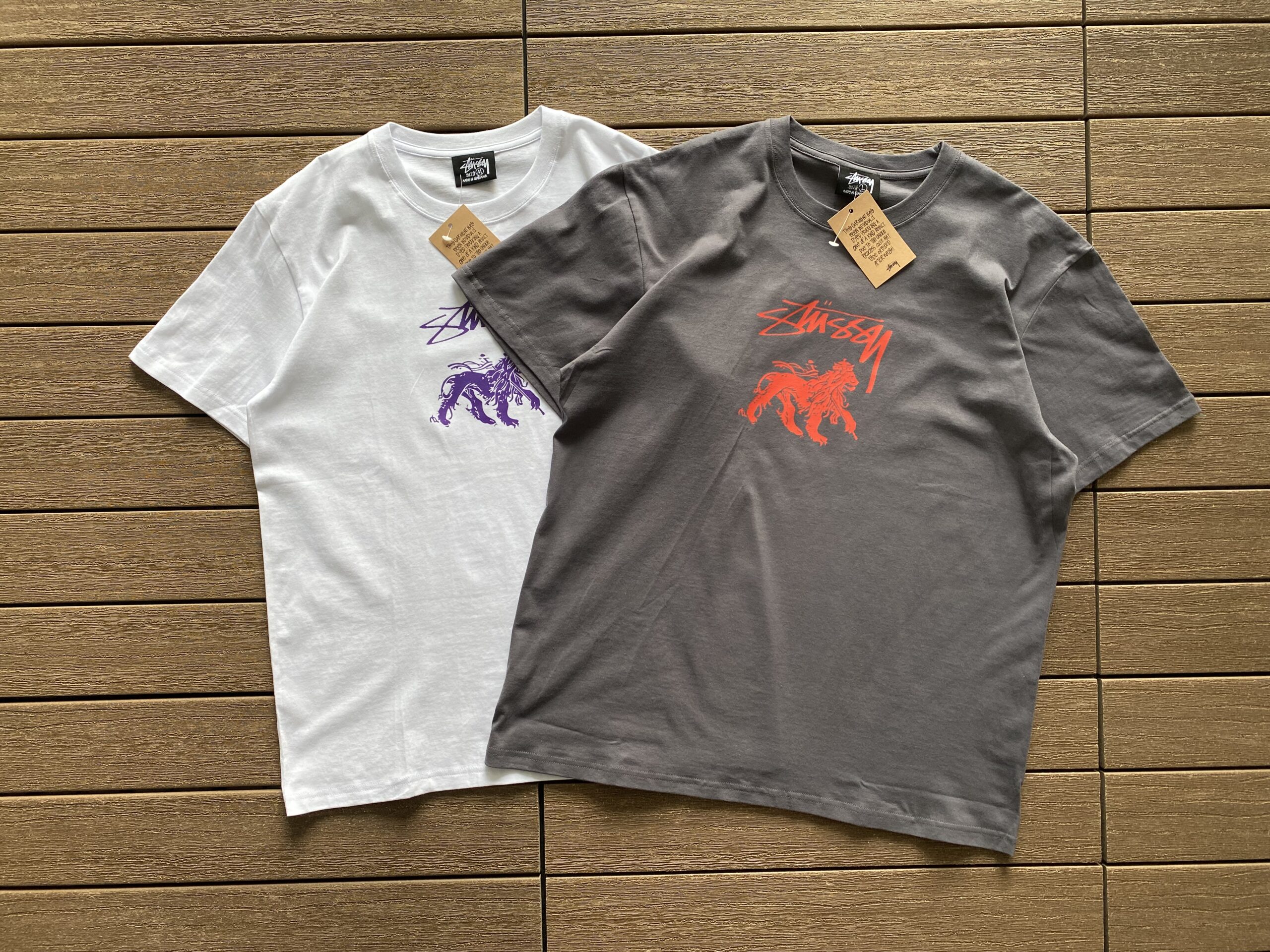 STUSSY T-SHIRT