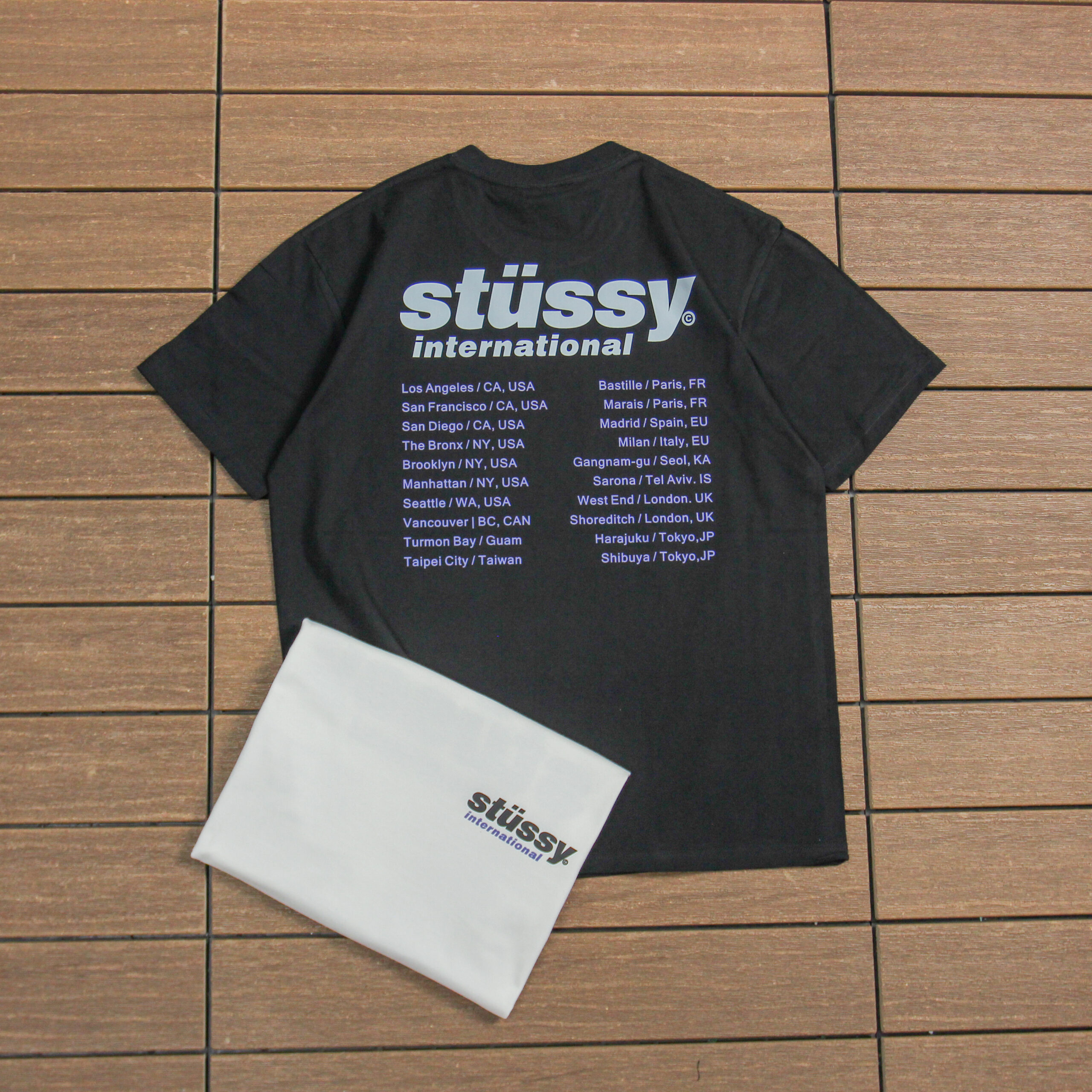 STUSSY T-SHIRT