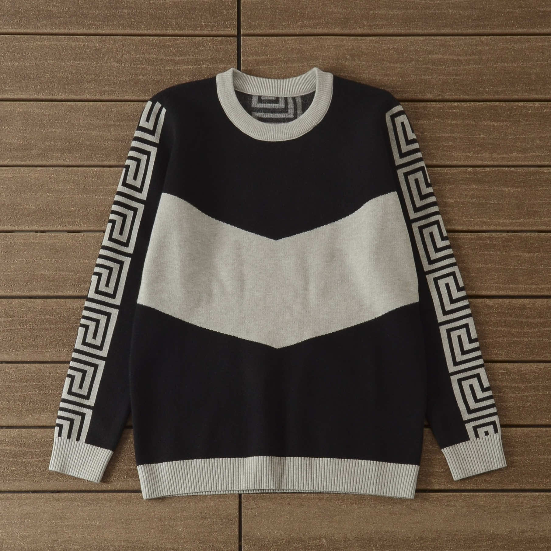 GIVENCHY SWEATER