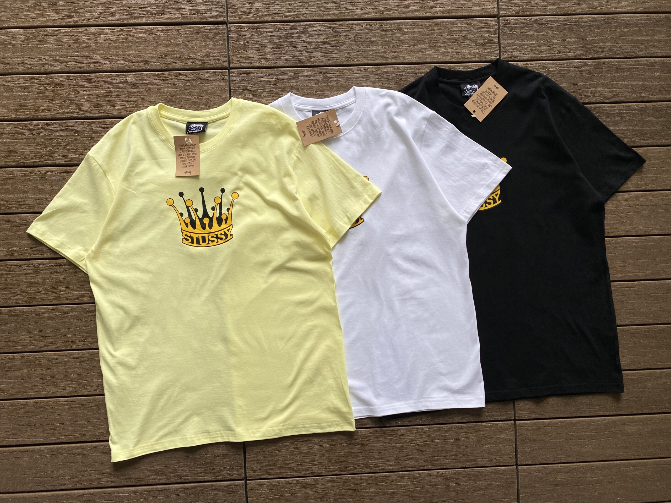 STUSSY T-SHIRT