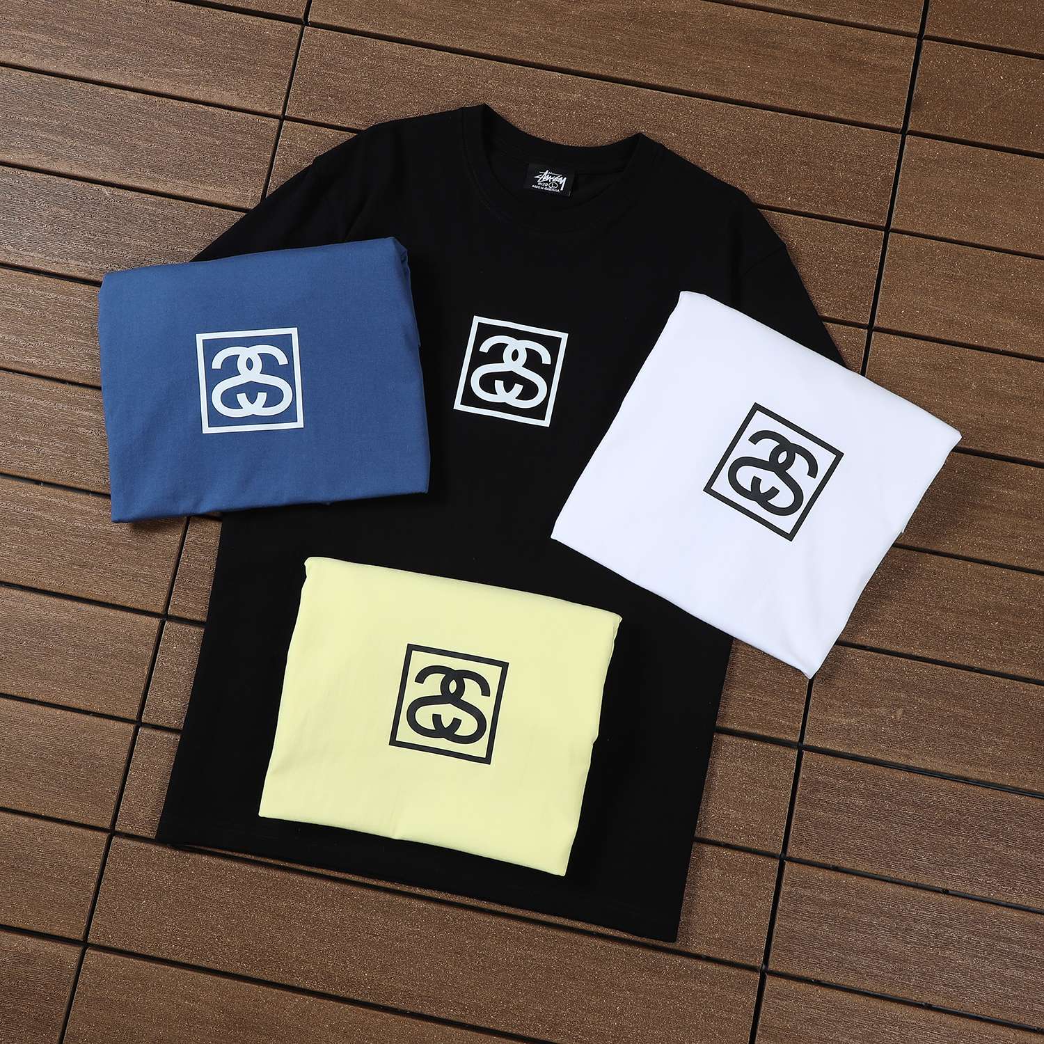 STUSSY T-SHIRT