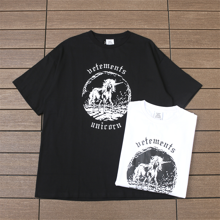 VETEMENTS T-SHIRT