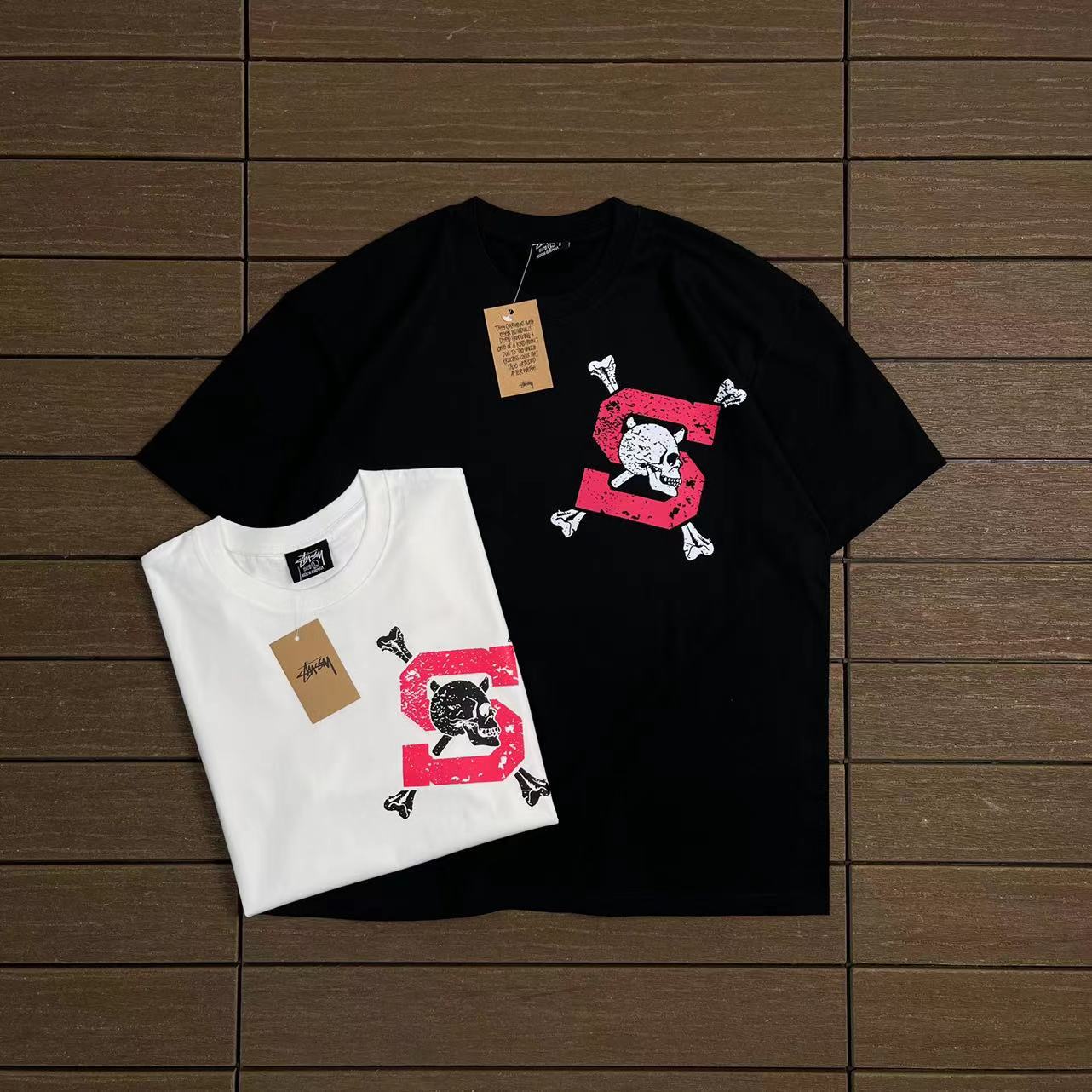 STUSSY T-SHIRT