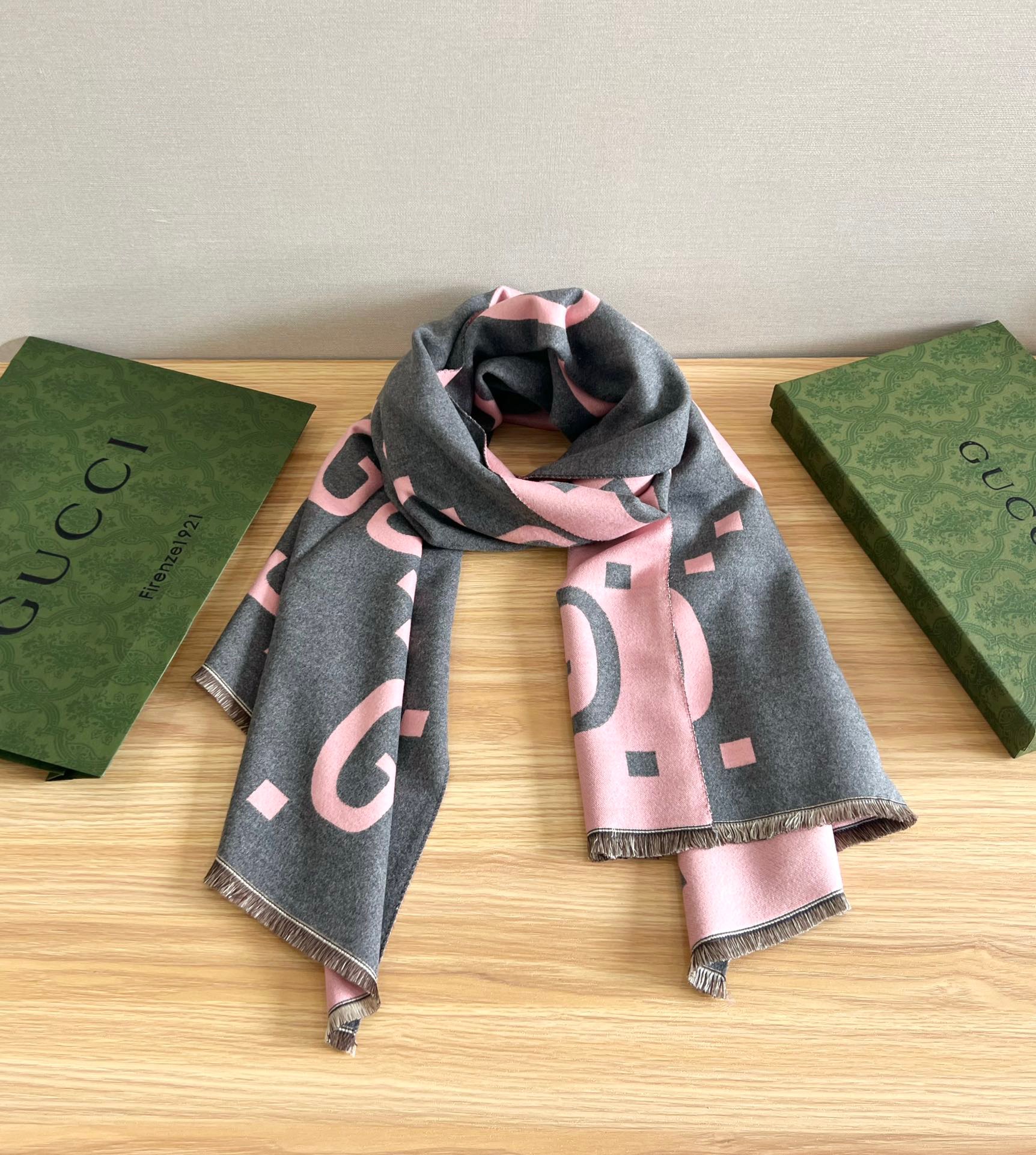 GUCCI SCARF