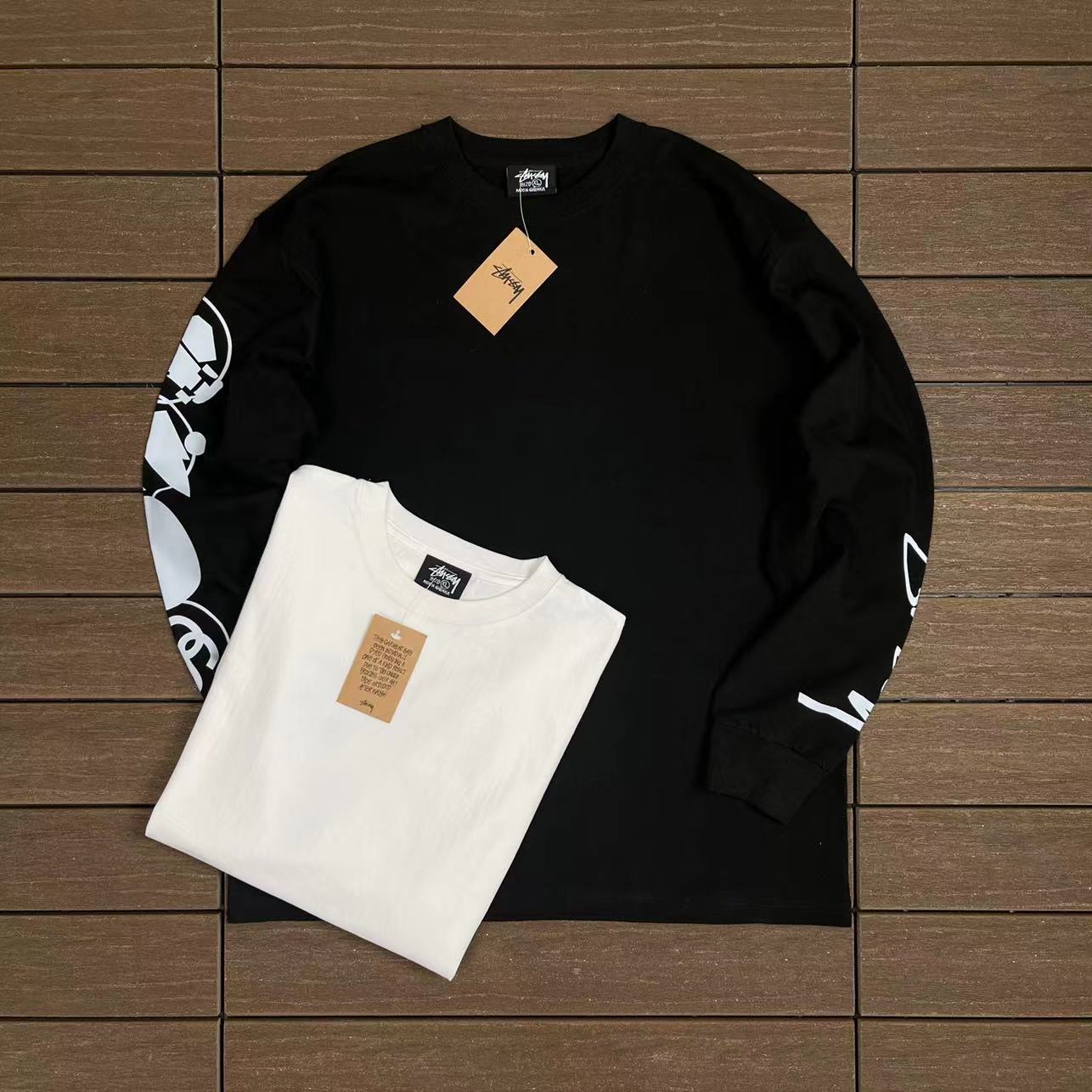 STUSSY T-SHIRT