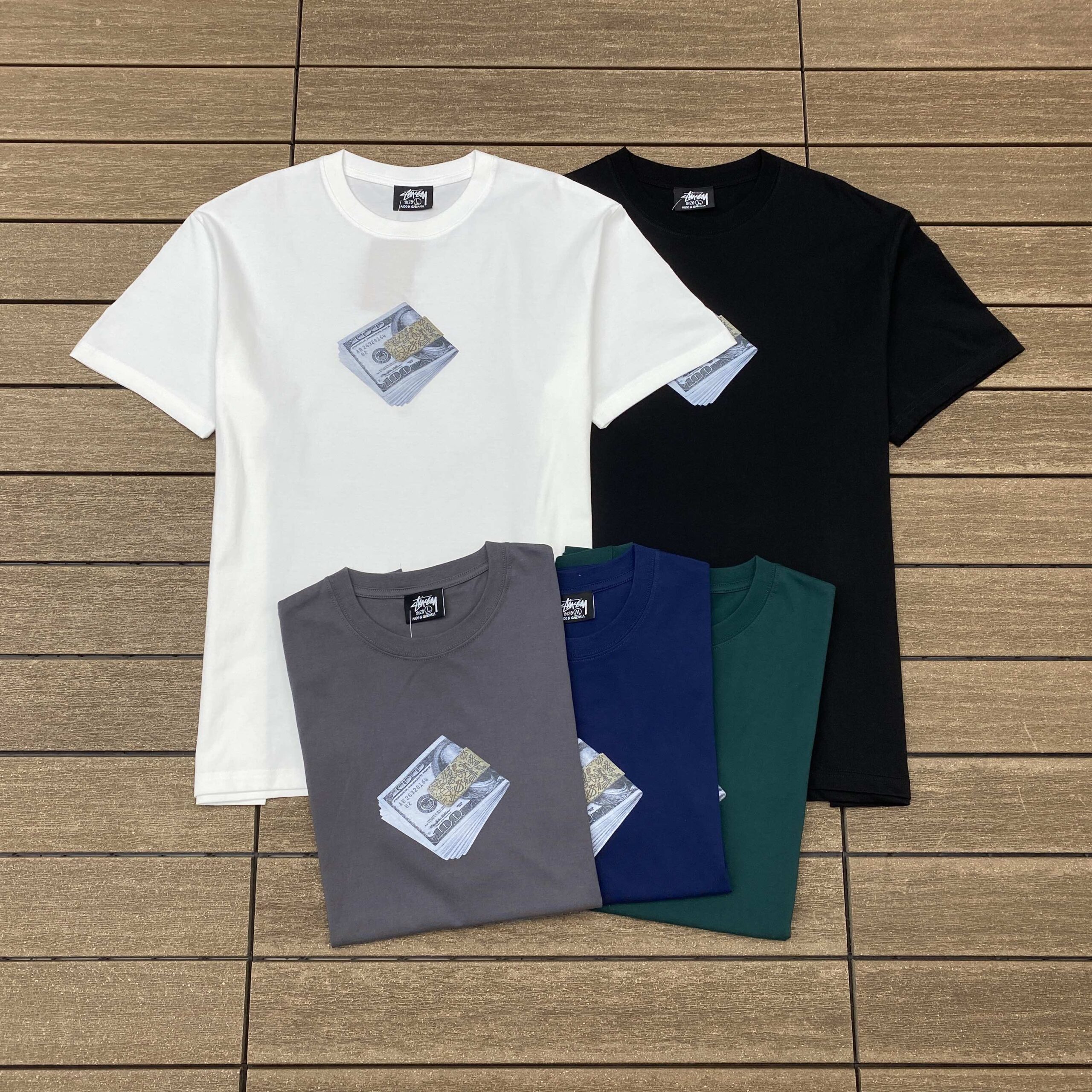 STUSSY T-SHIRT