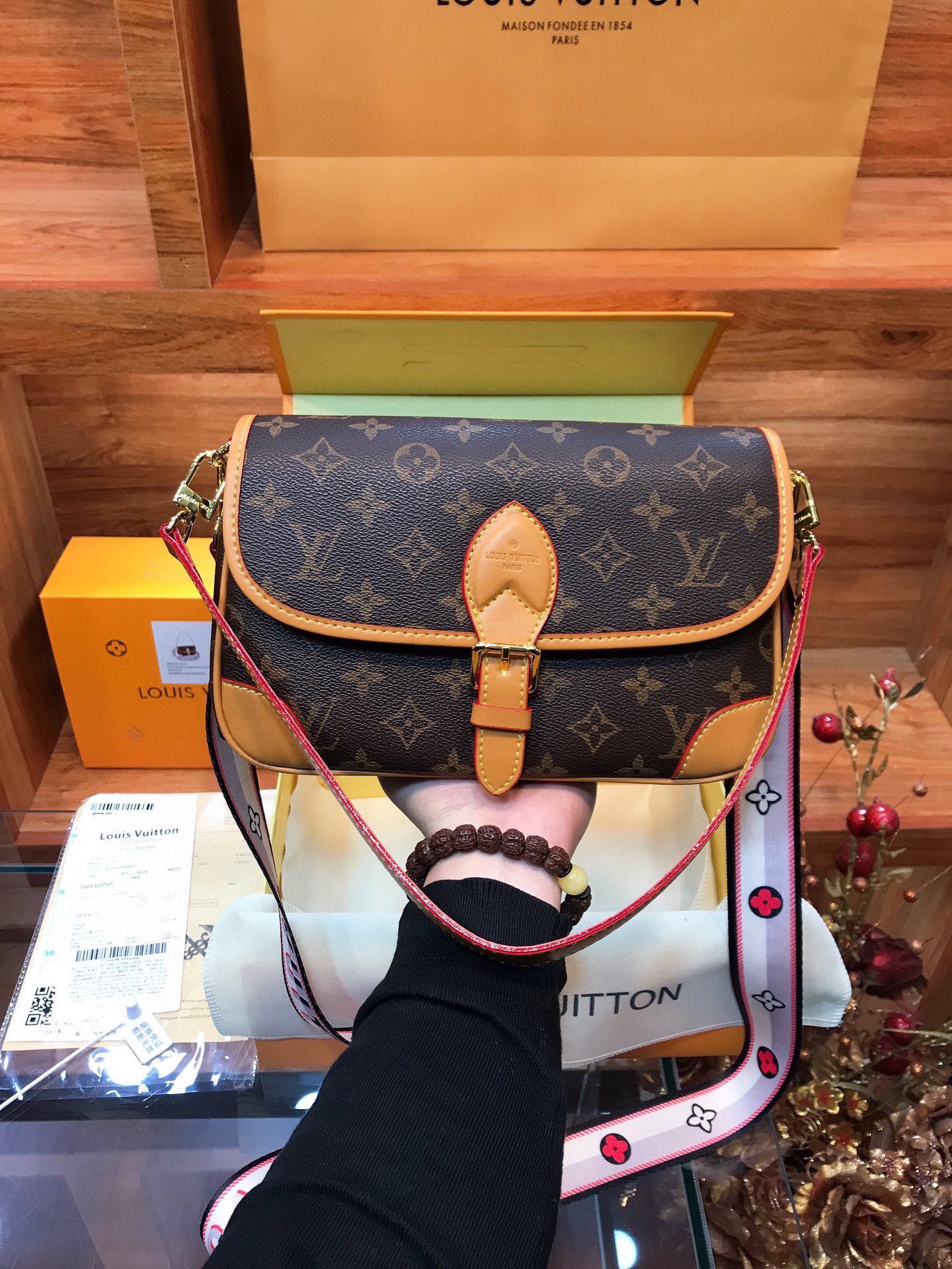 LV BAG