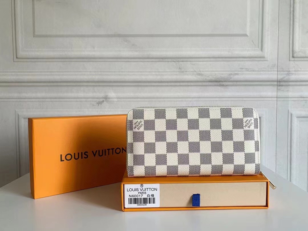 LV WALLET