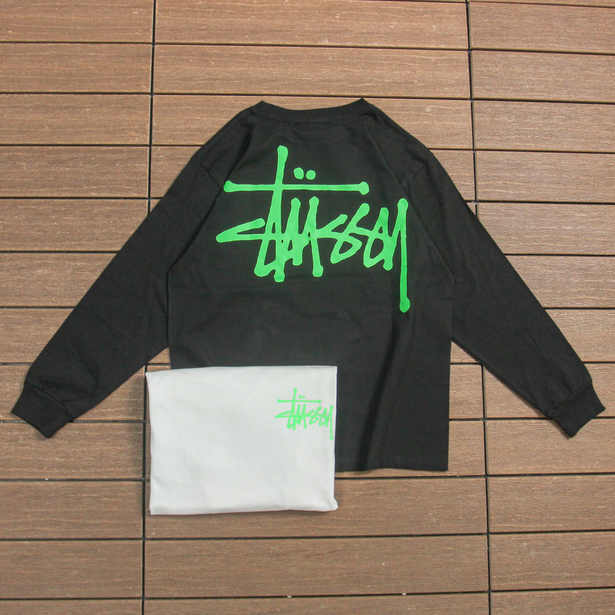 STUSSY T-SHIRT