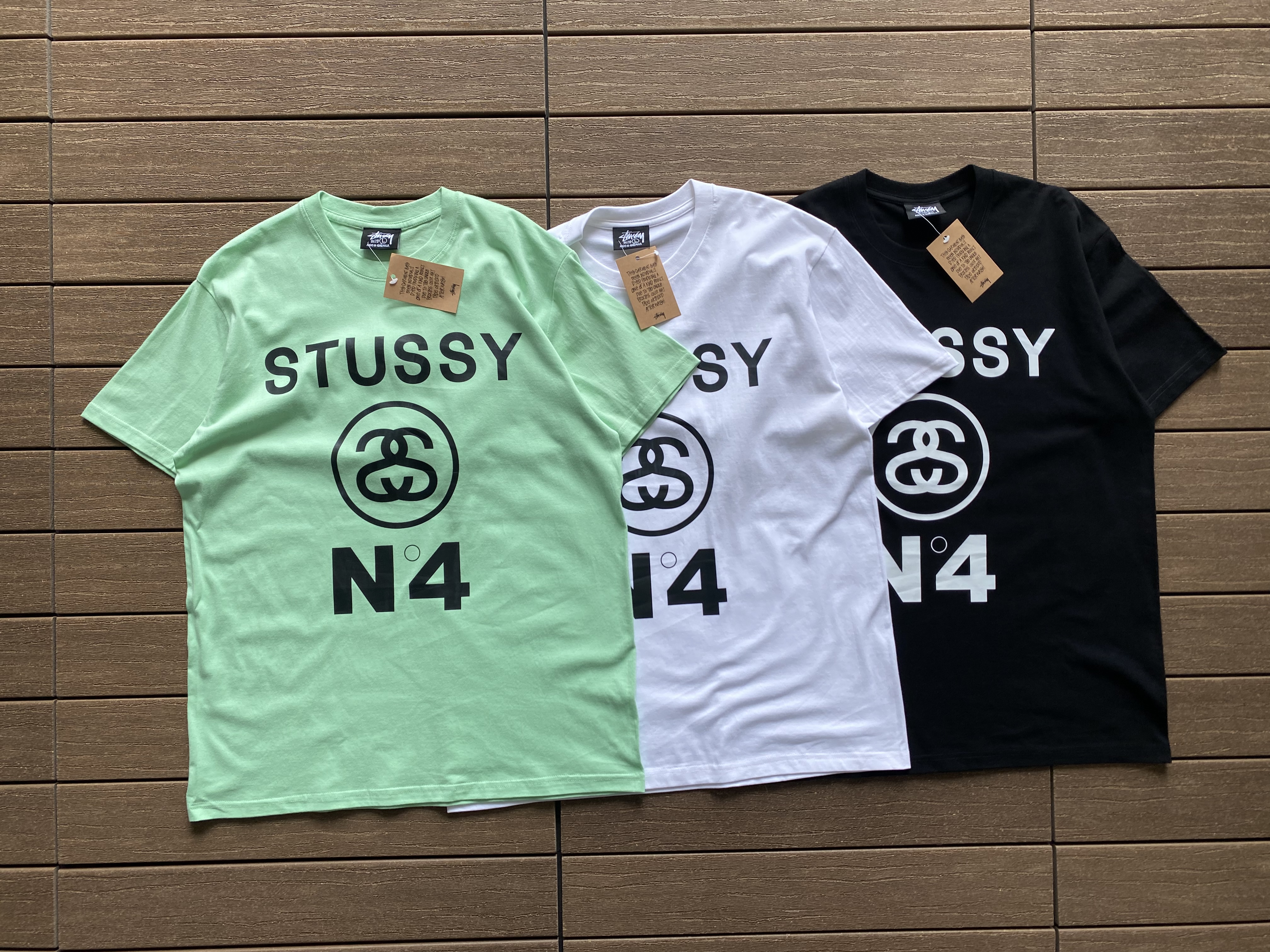 STUSSY T-SHIRT