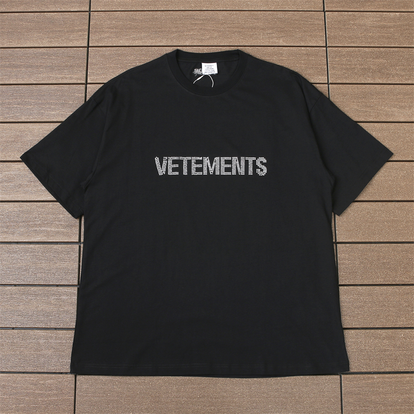 VETEMENTS T-SHIRT