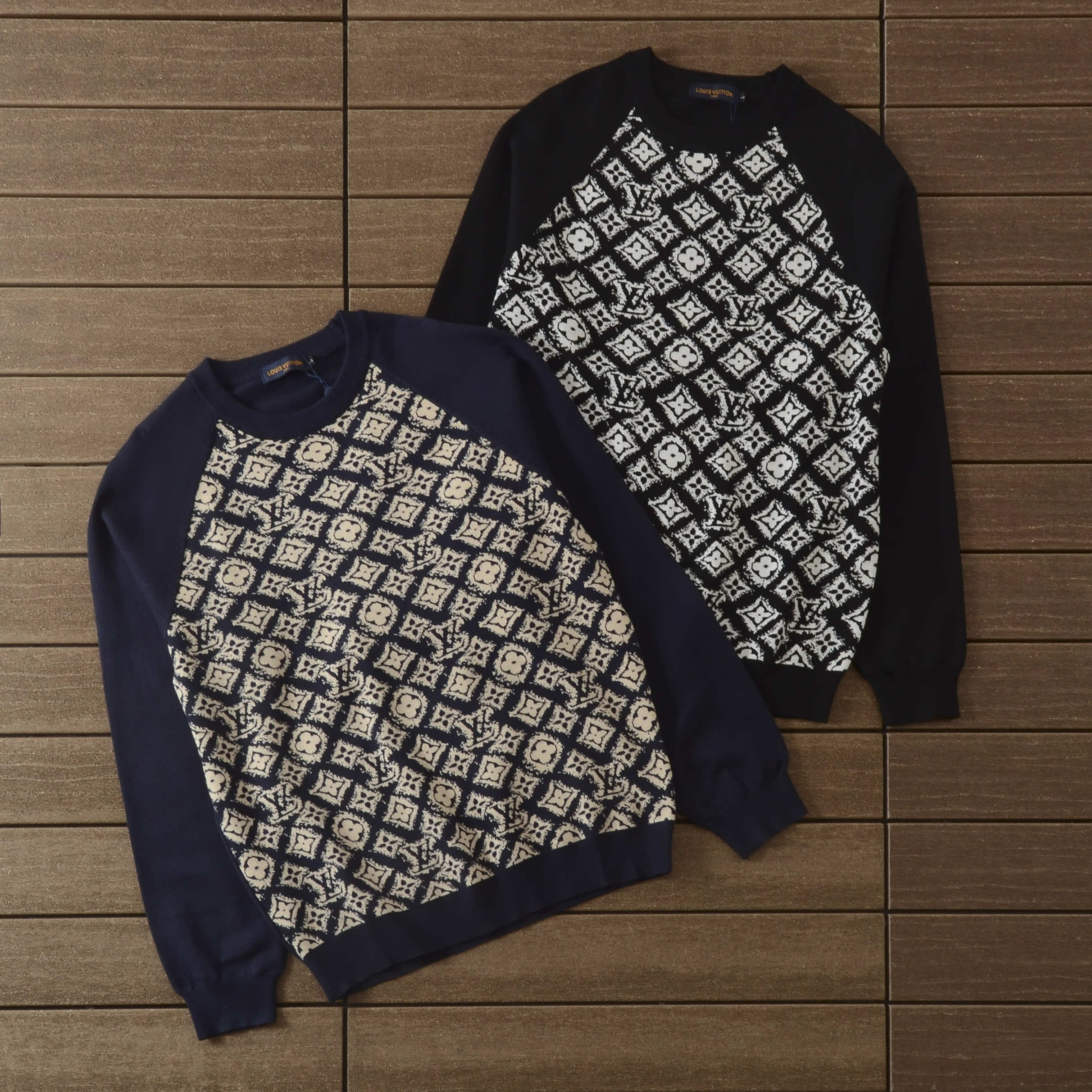 LV SWEATER