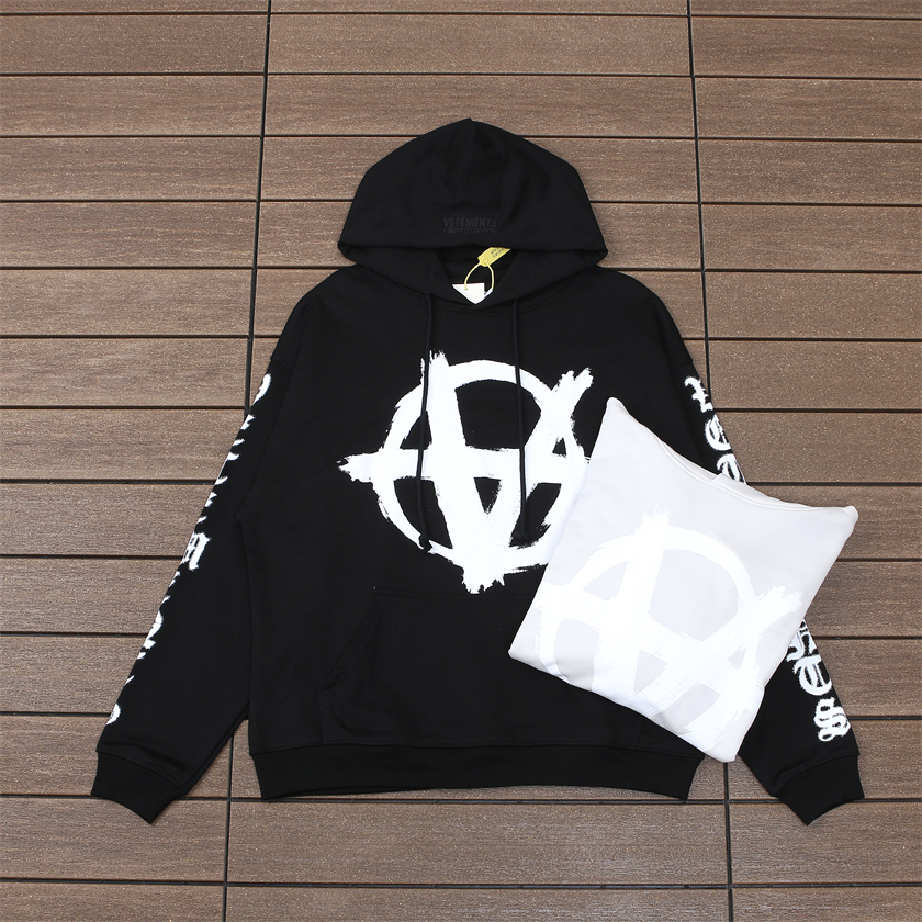 VETEMENTS HOODIE