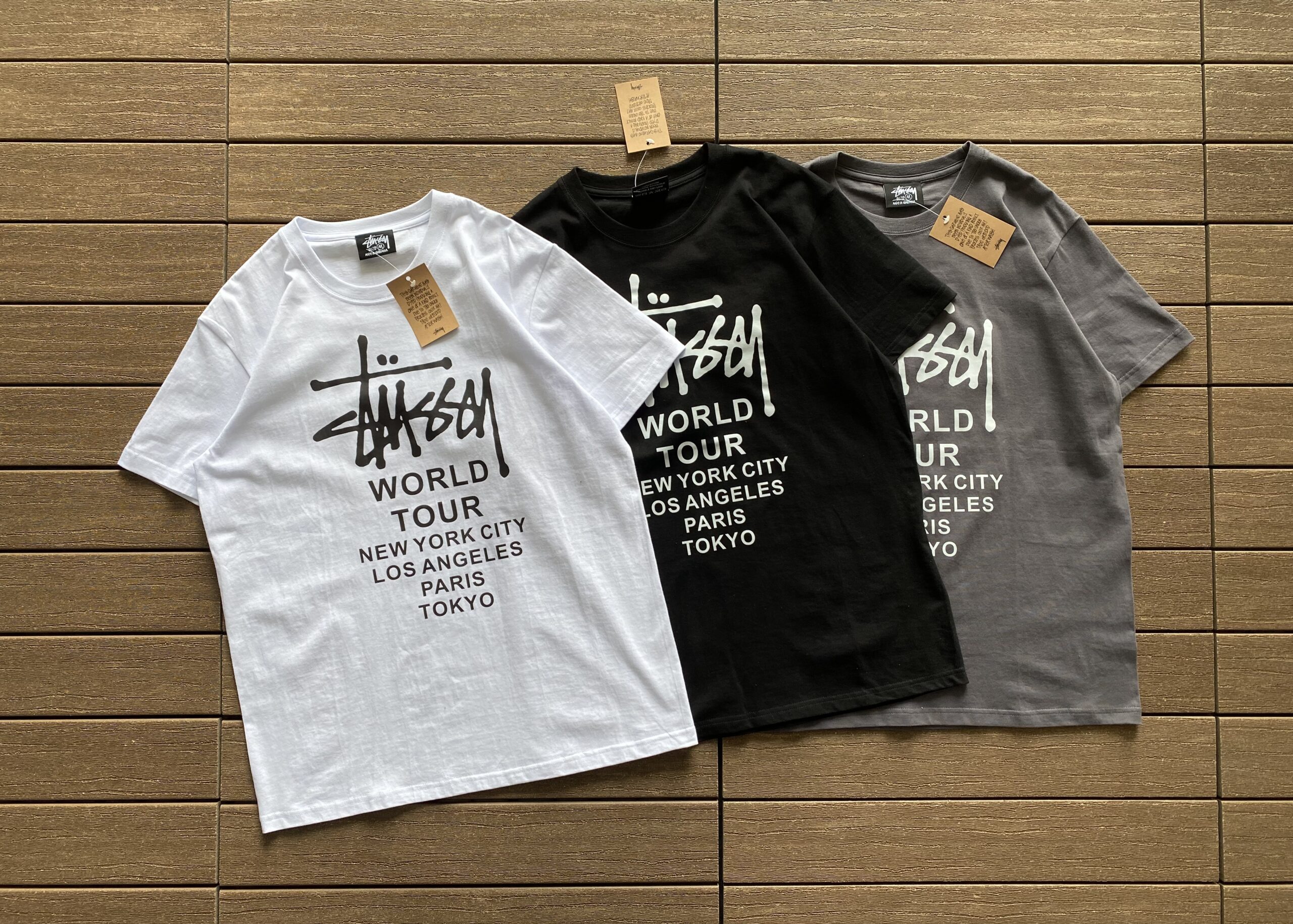 STUSSY T-SHIRT
