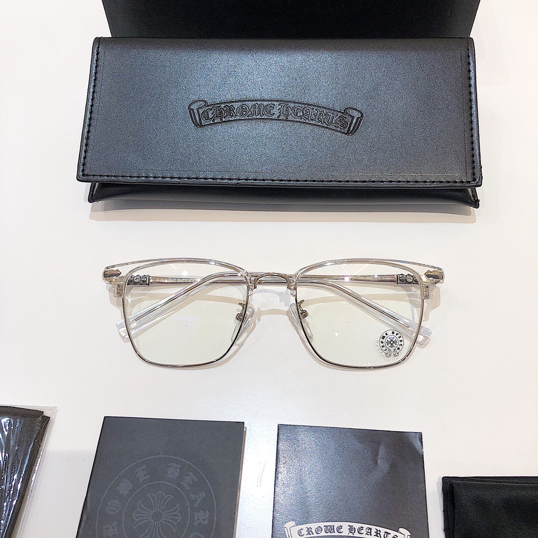 CHROME HEARTS