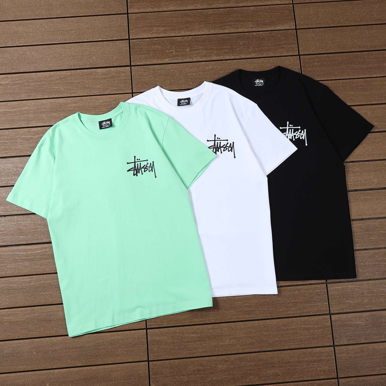 STUSSY T-SHIRT