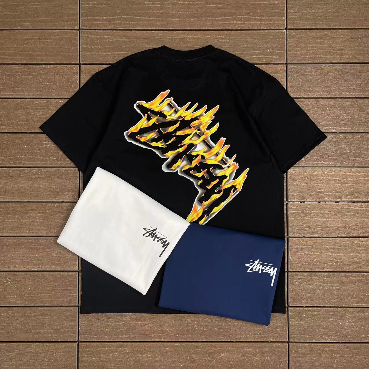 STUSSY T-SHIRT