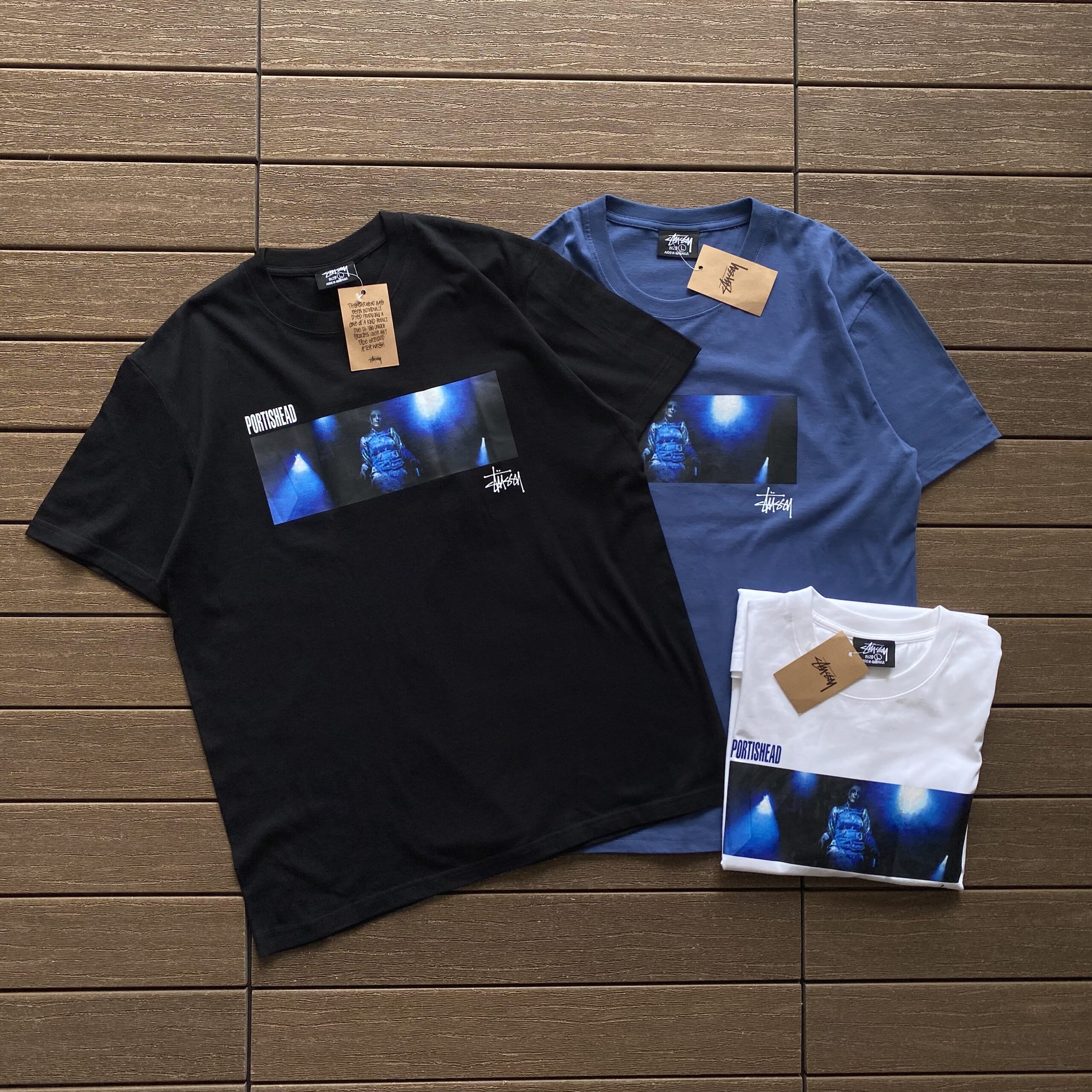 STUSSY T-SHIRT