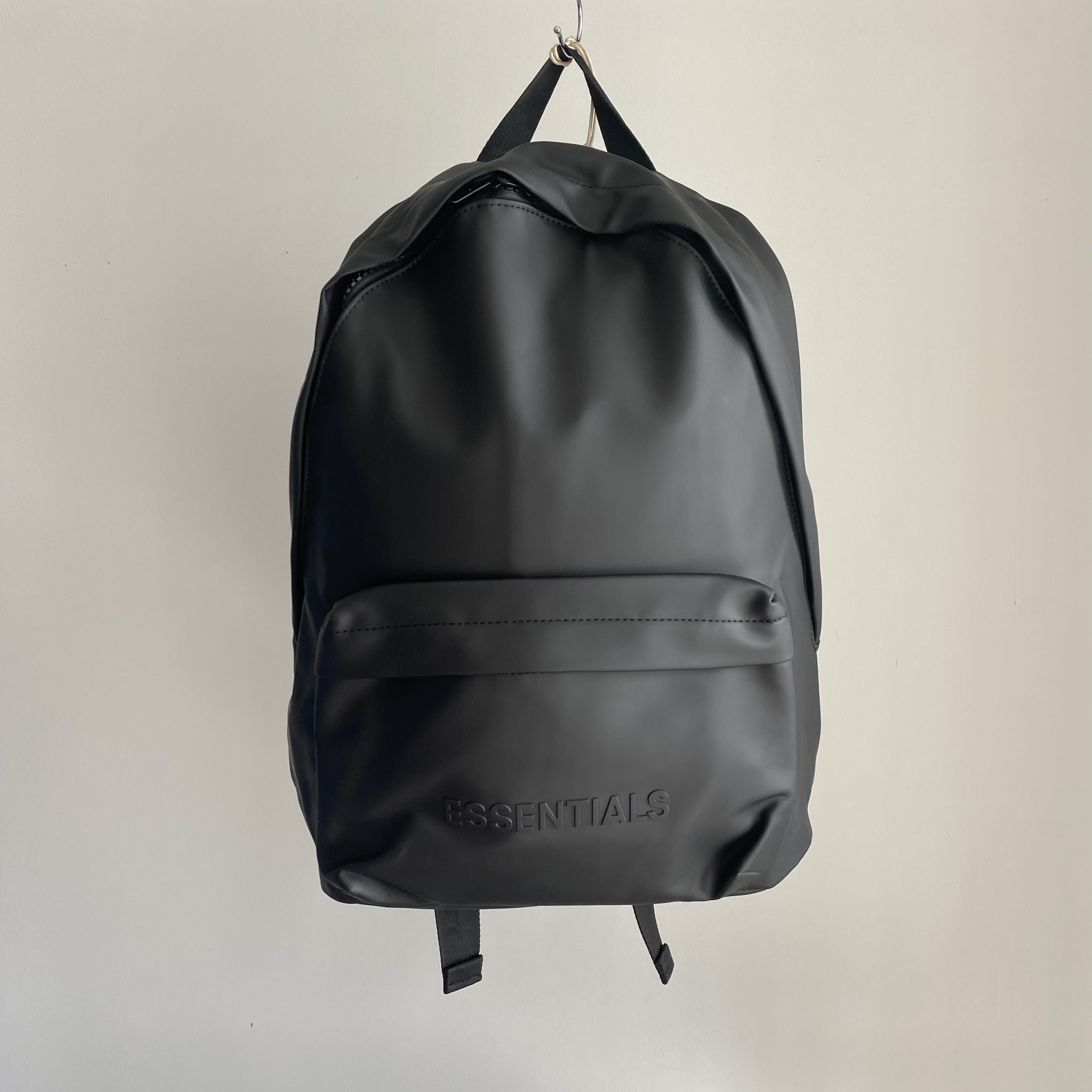 ESSENTIALS BAG