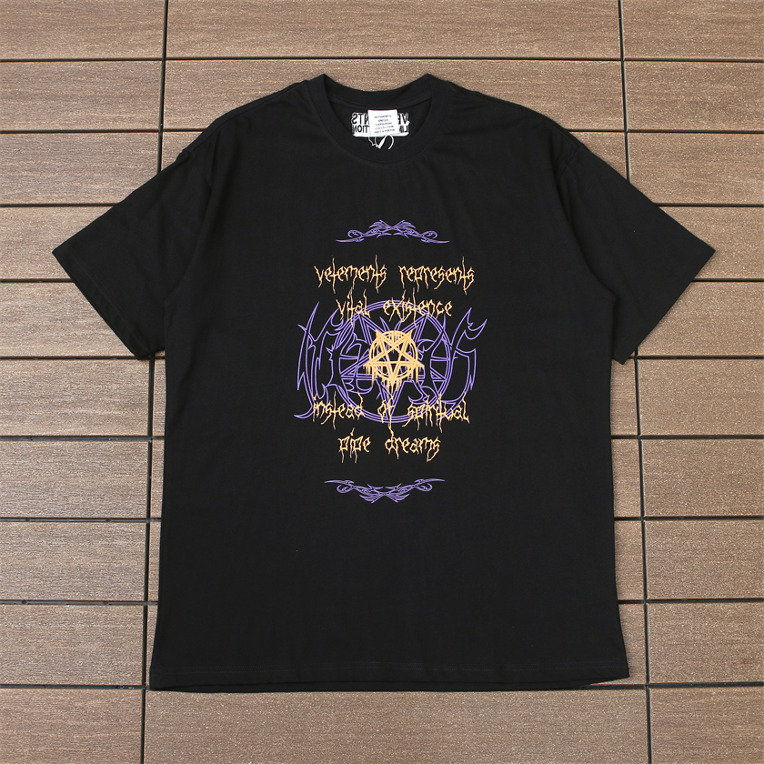 VETEMENTS T-SHIRT