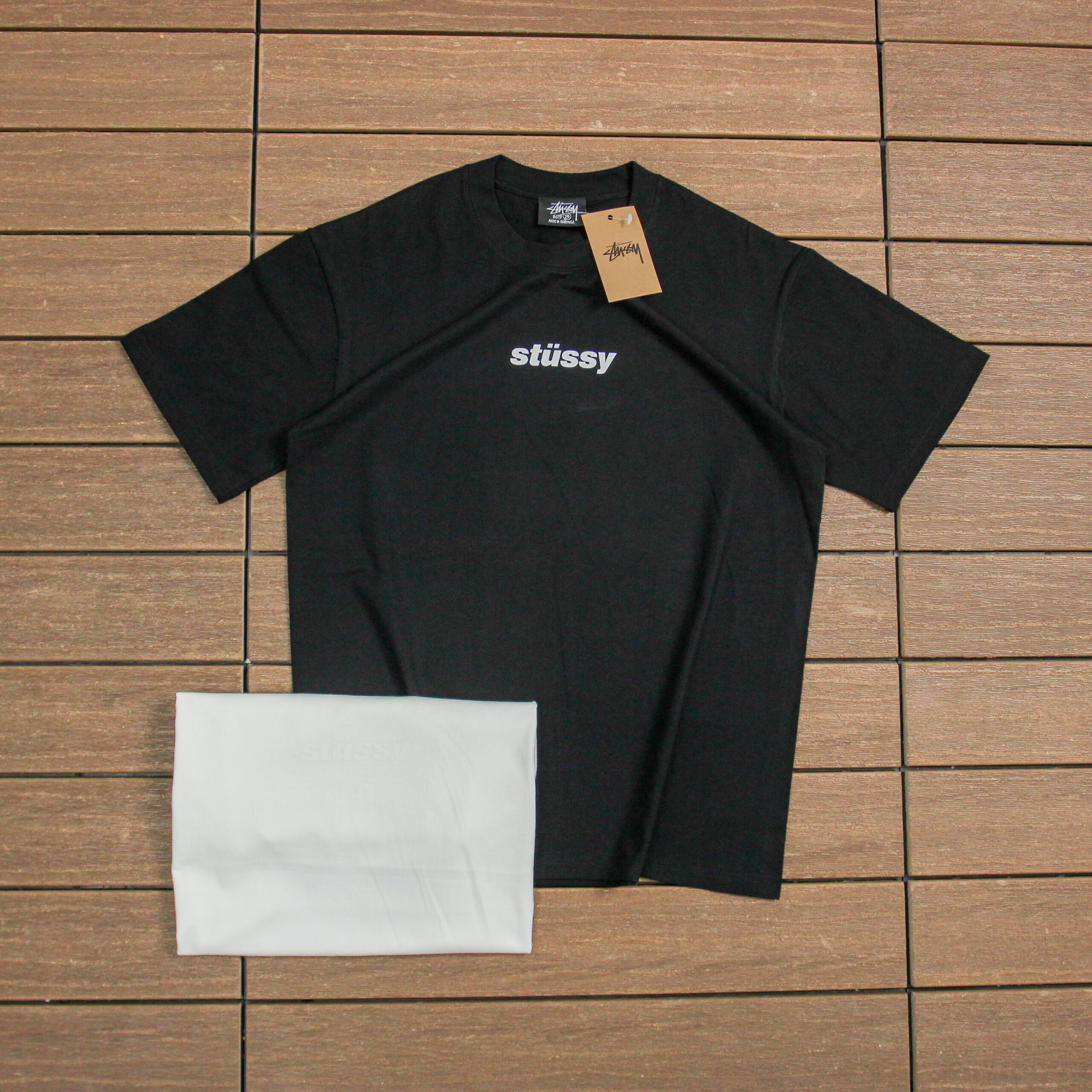 STUSSY T-SHIRT