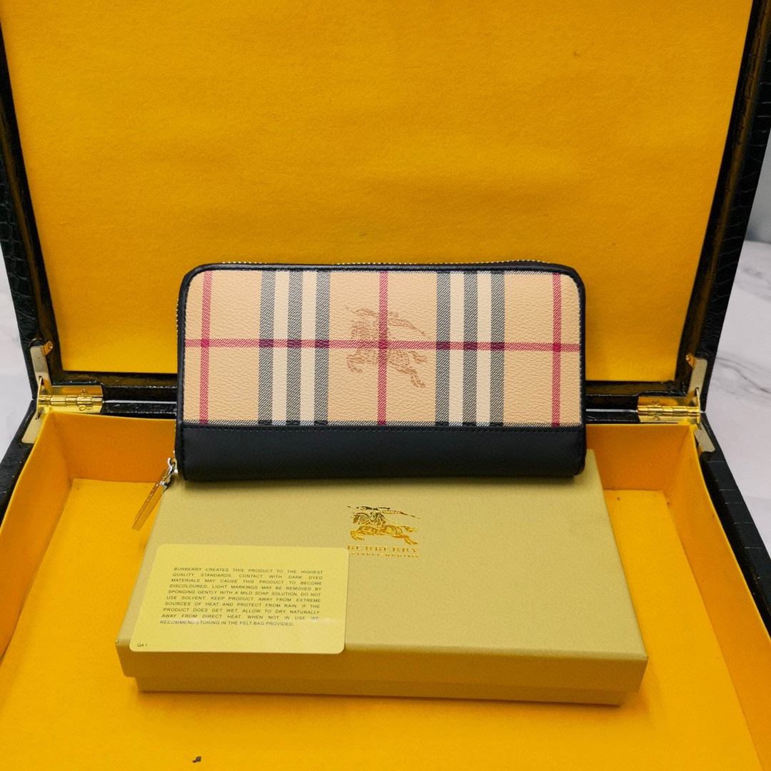 BURBERRY WALLET