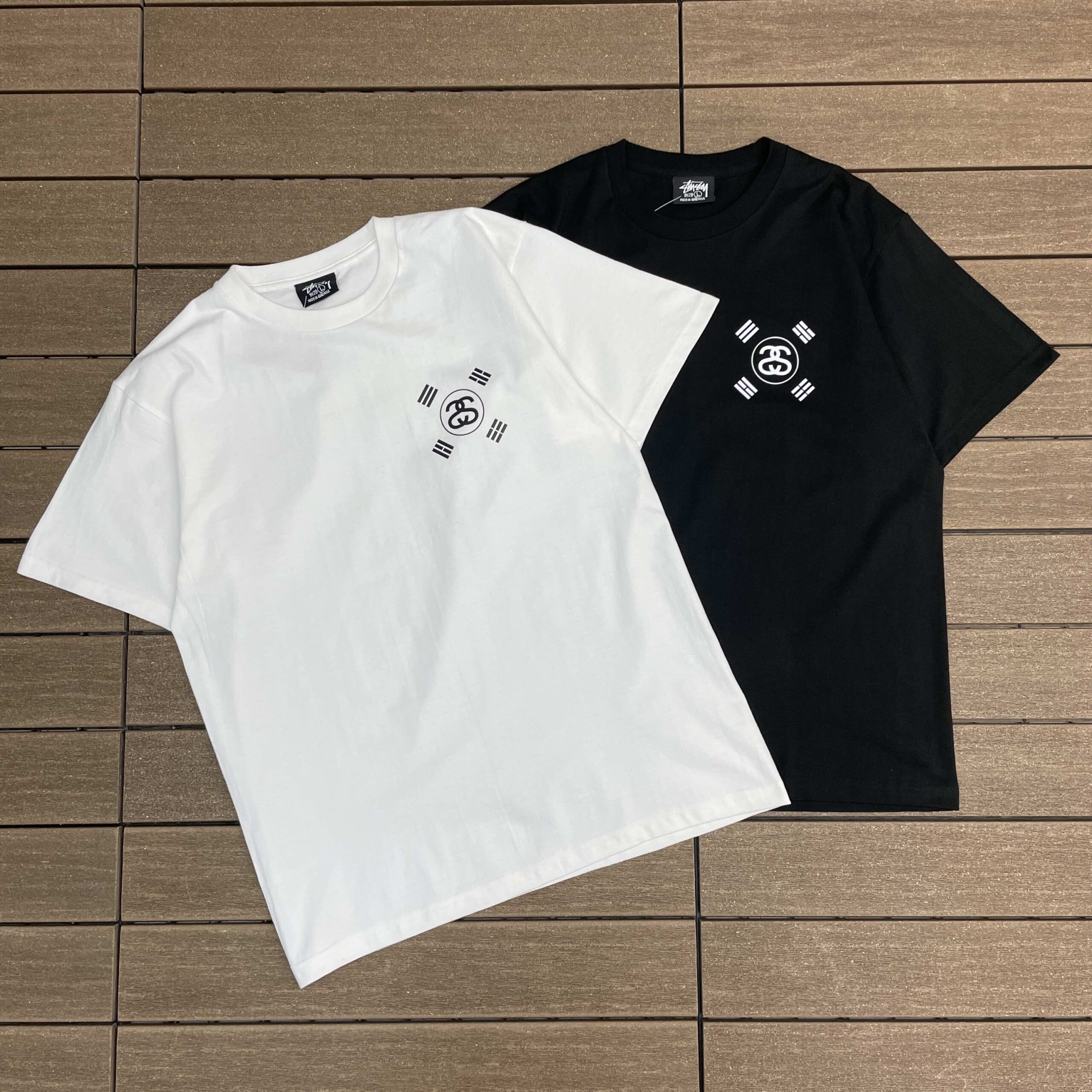 STUSSY T-SHIRT