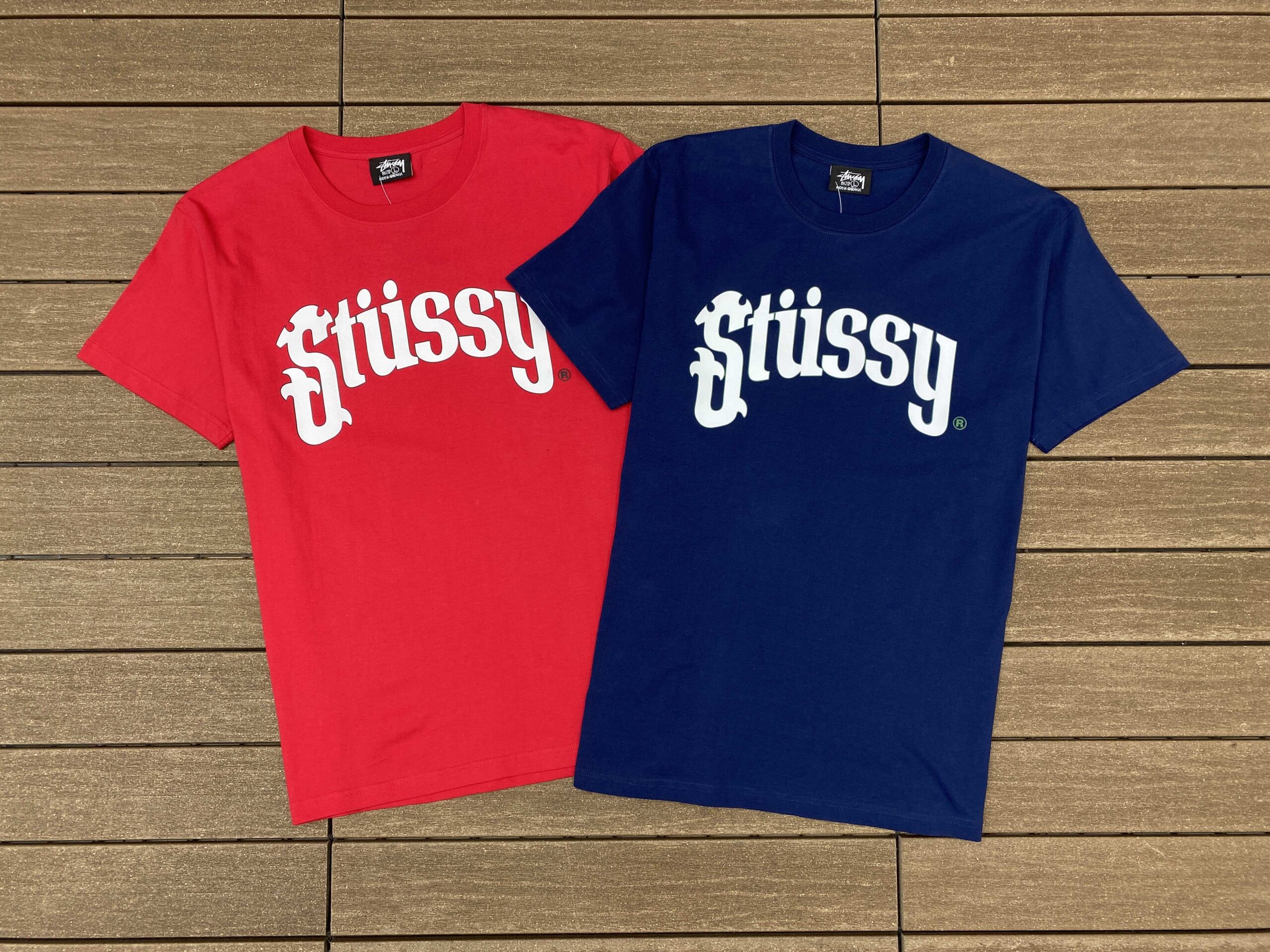 STUSSY T-SHIRT