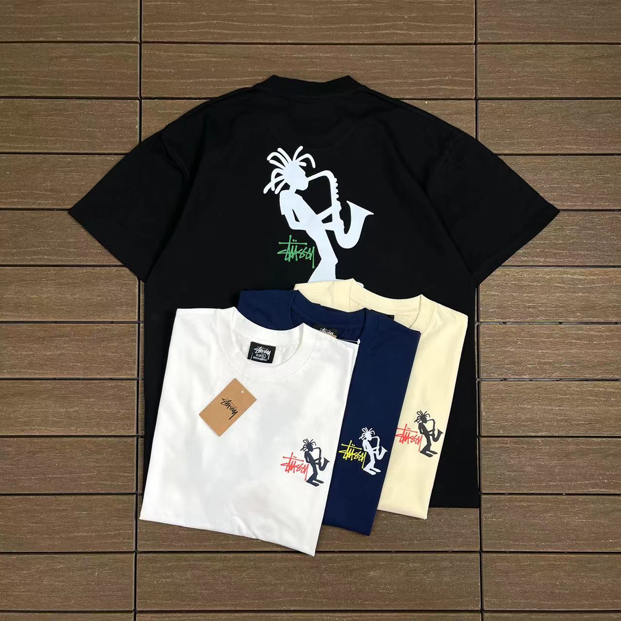 STUSSY T-SHIRT
