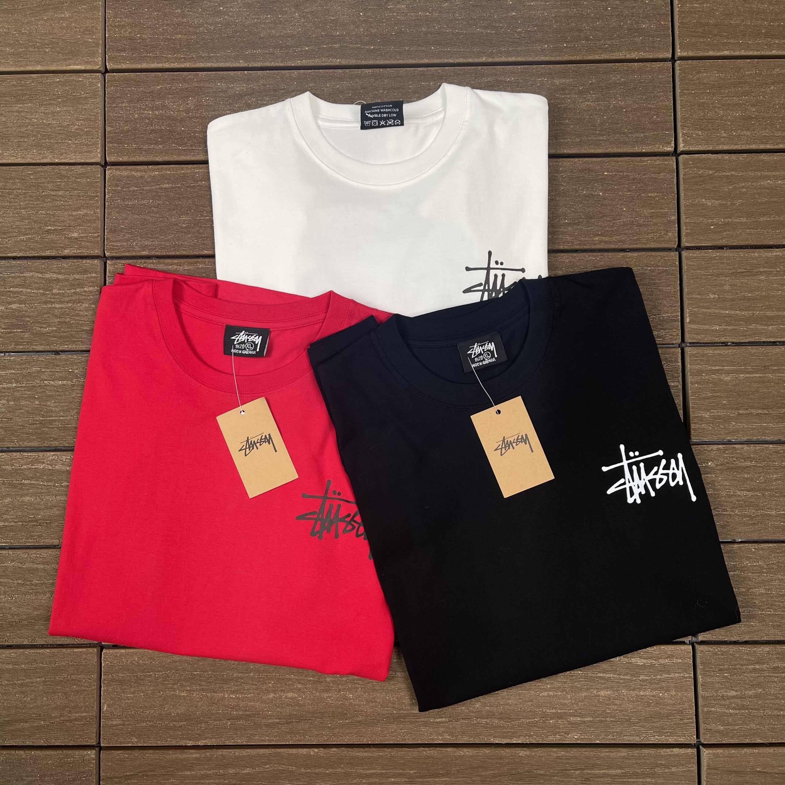STUSSY T-SHIRT