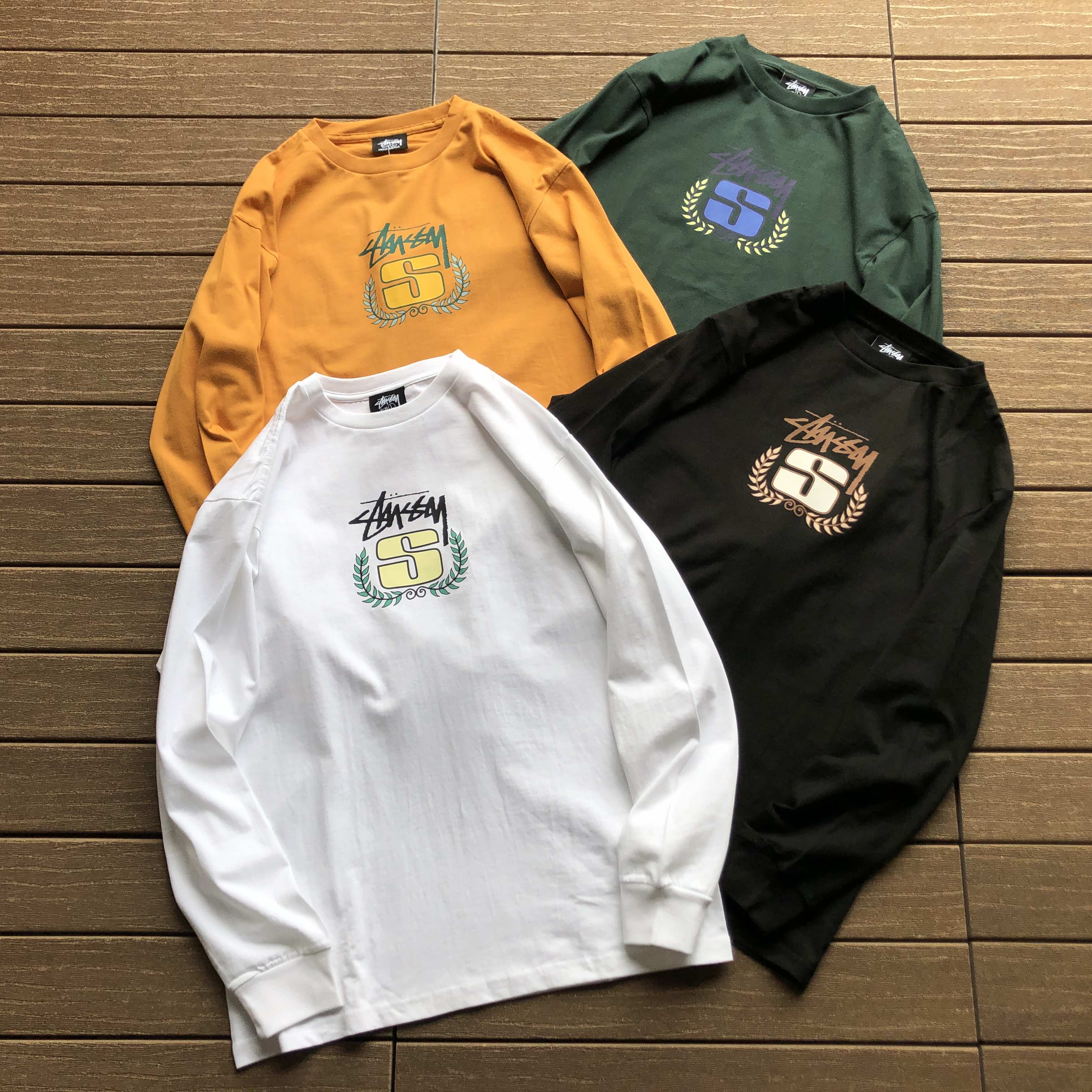 STUSSY T-shirt