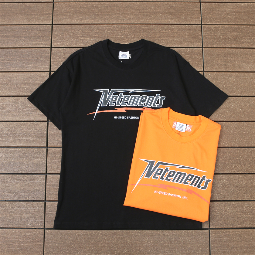 VETEMENTS T-SHIRT