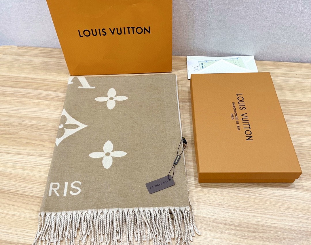 LV SCARF