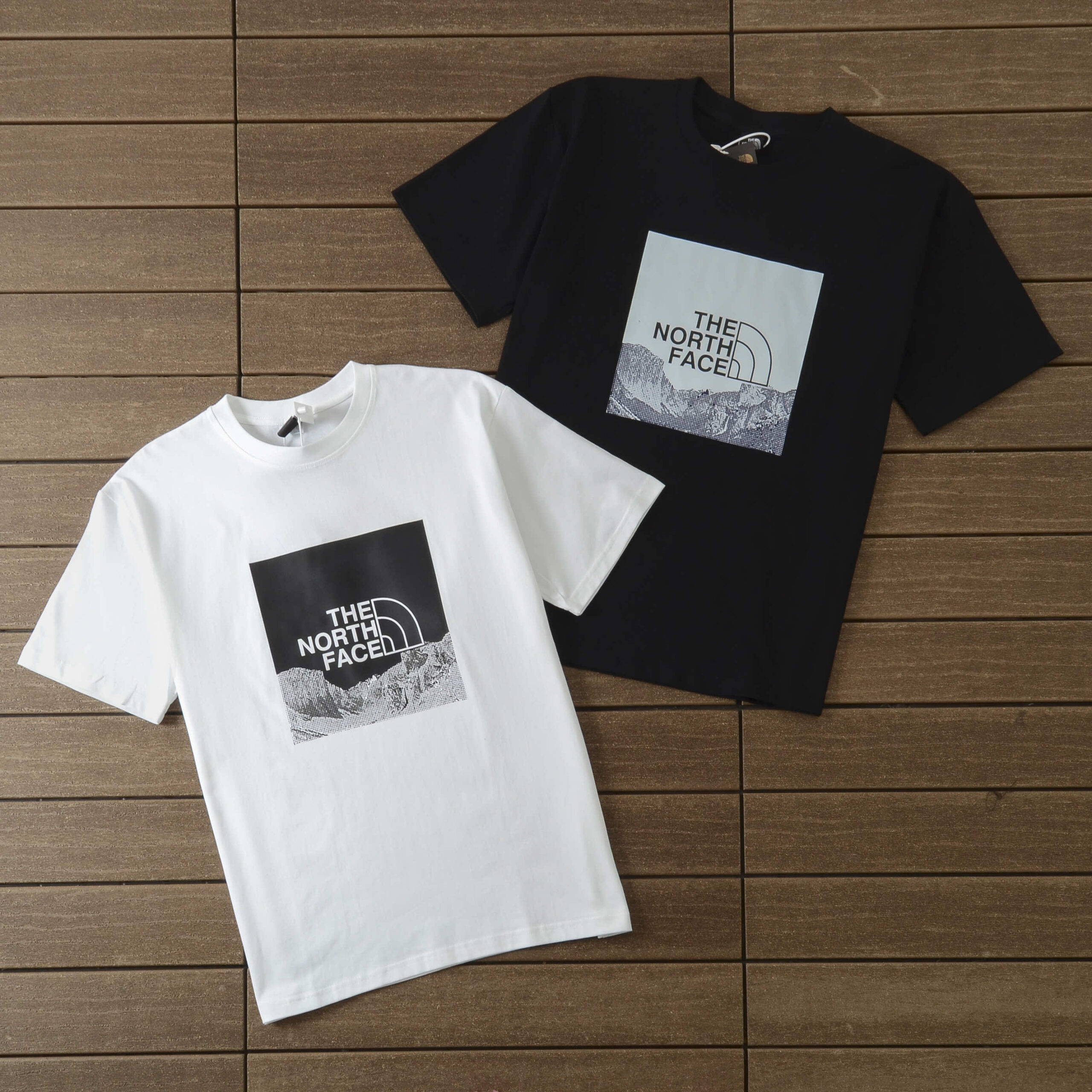 THE NORTH FACE T-shirt
