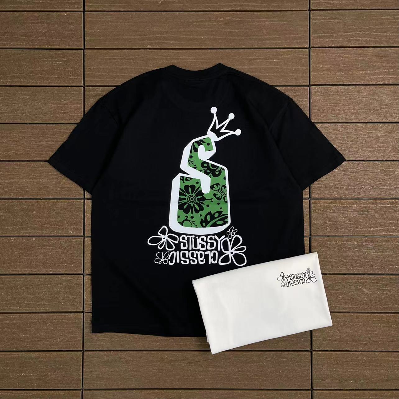 STUSSY T-SHIRT
