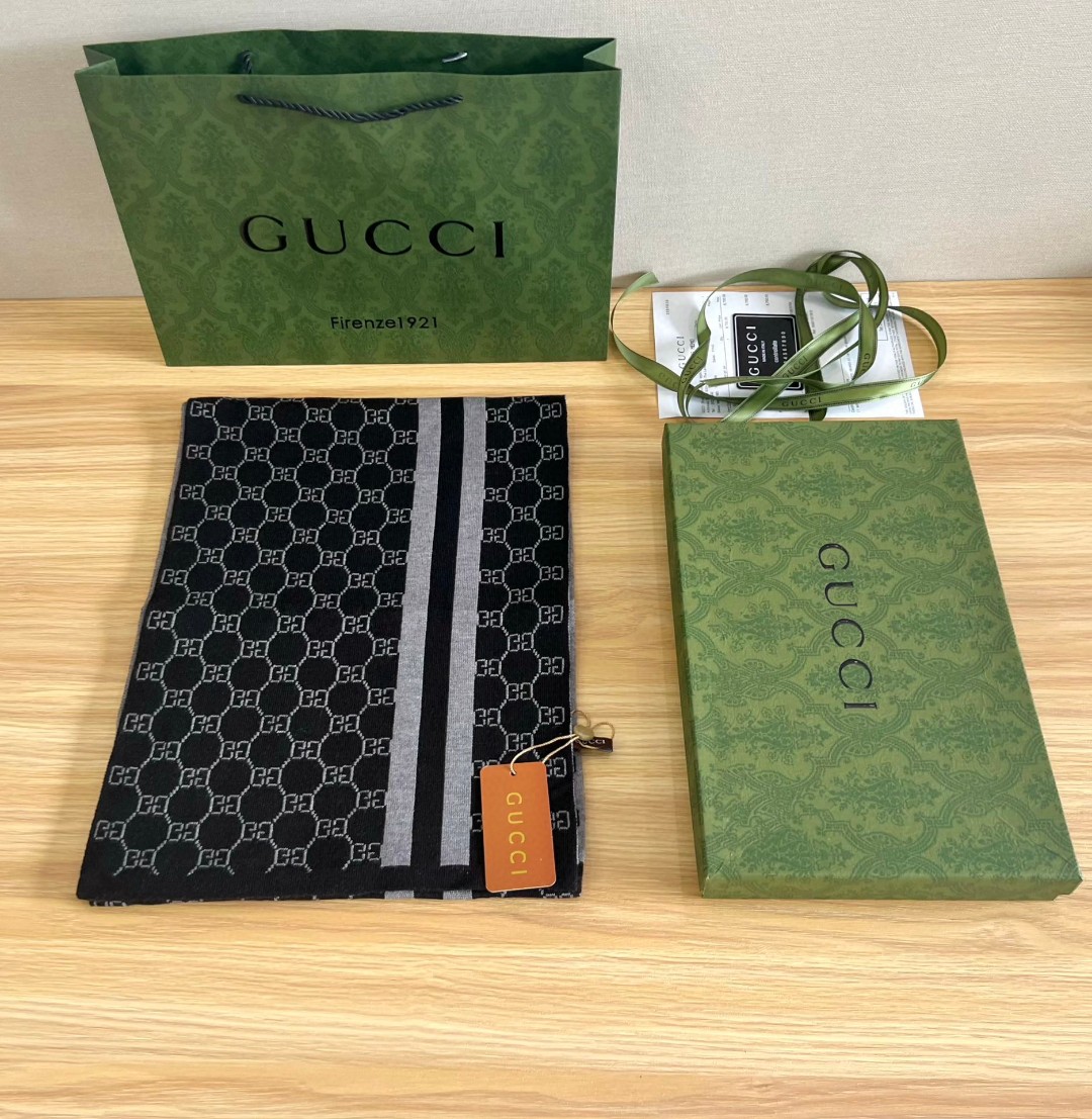 GUCCI SCARF