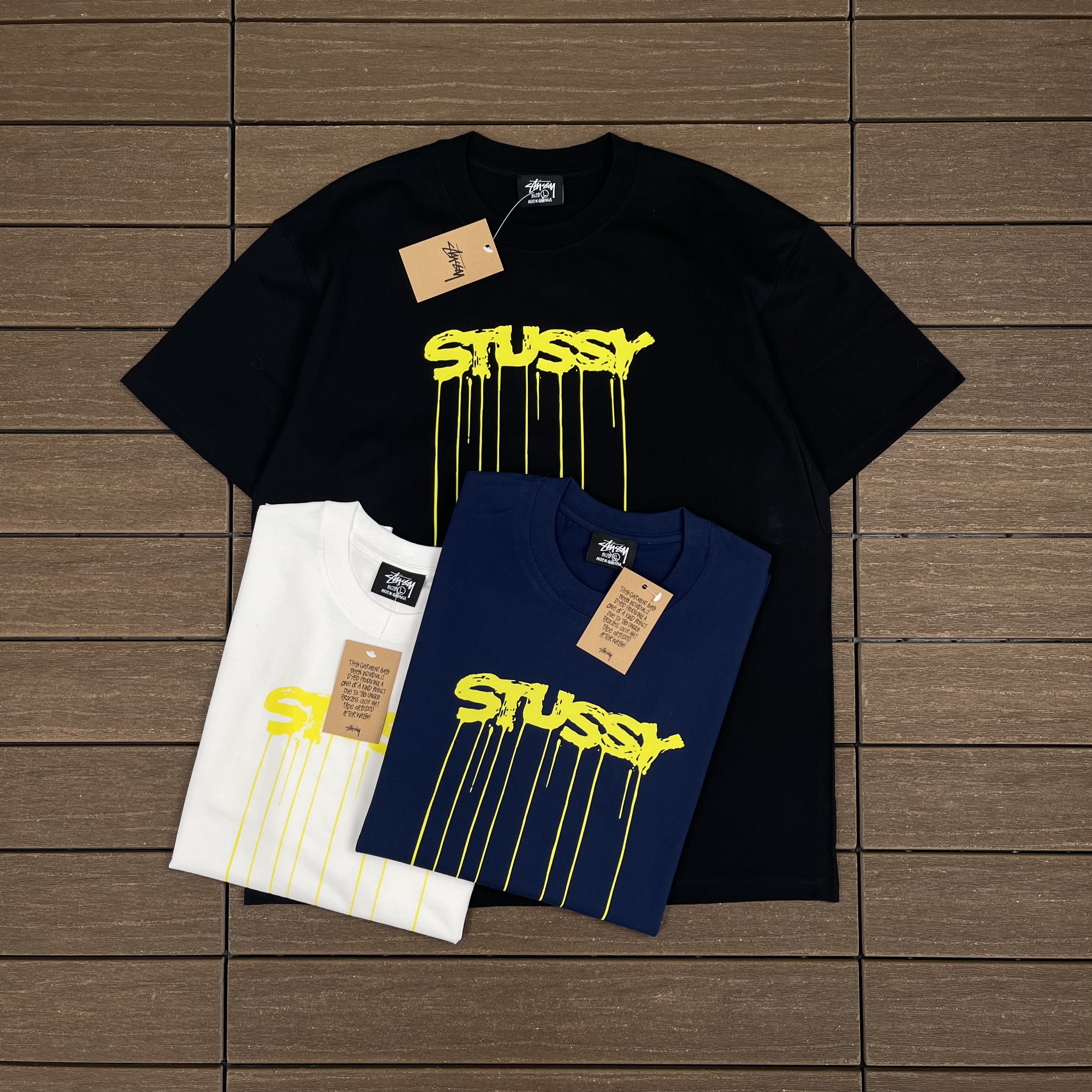 STUSSY T-SHIRT