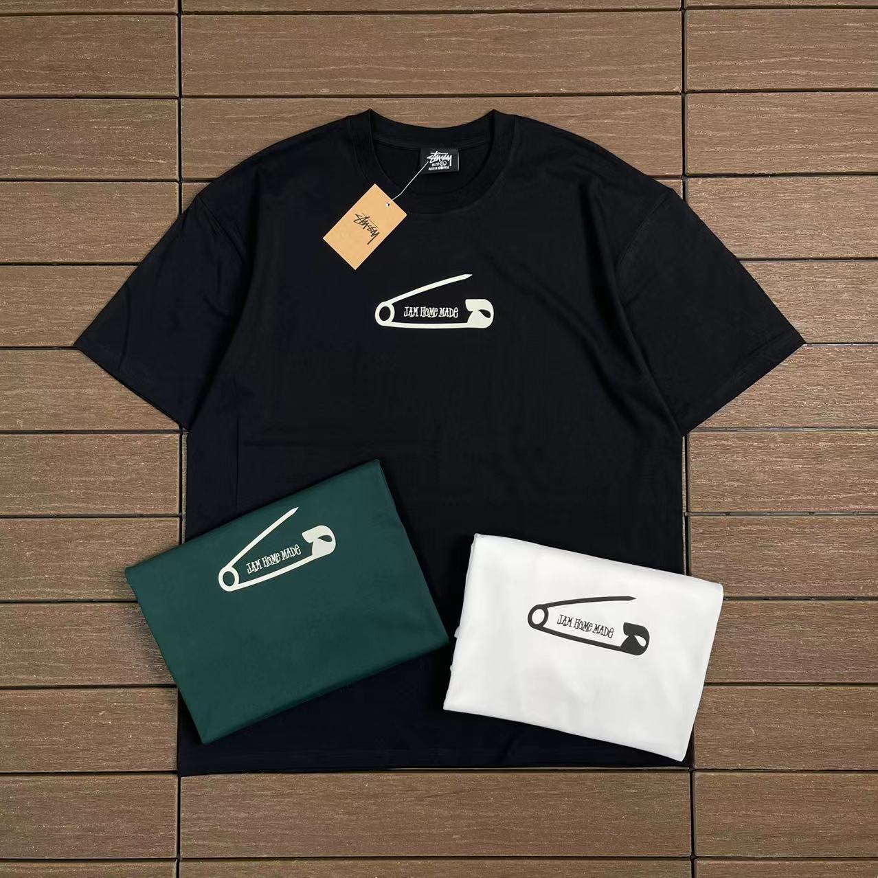 STUSSY T-SHIRT
