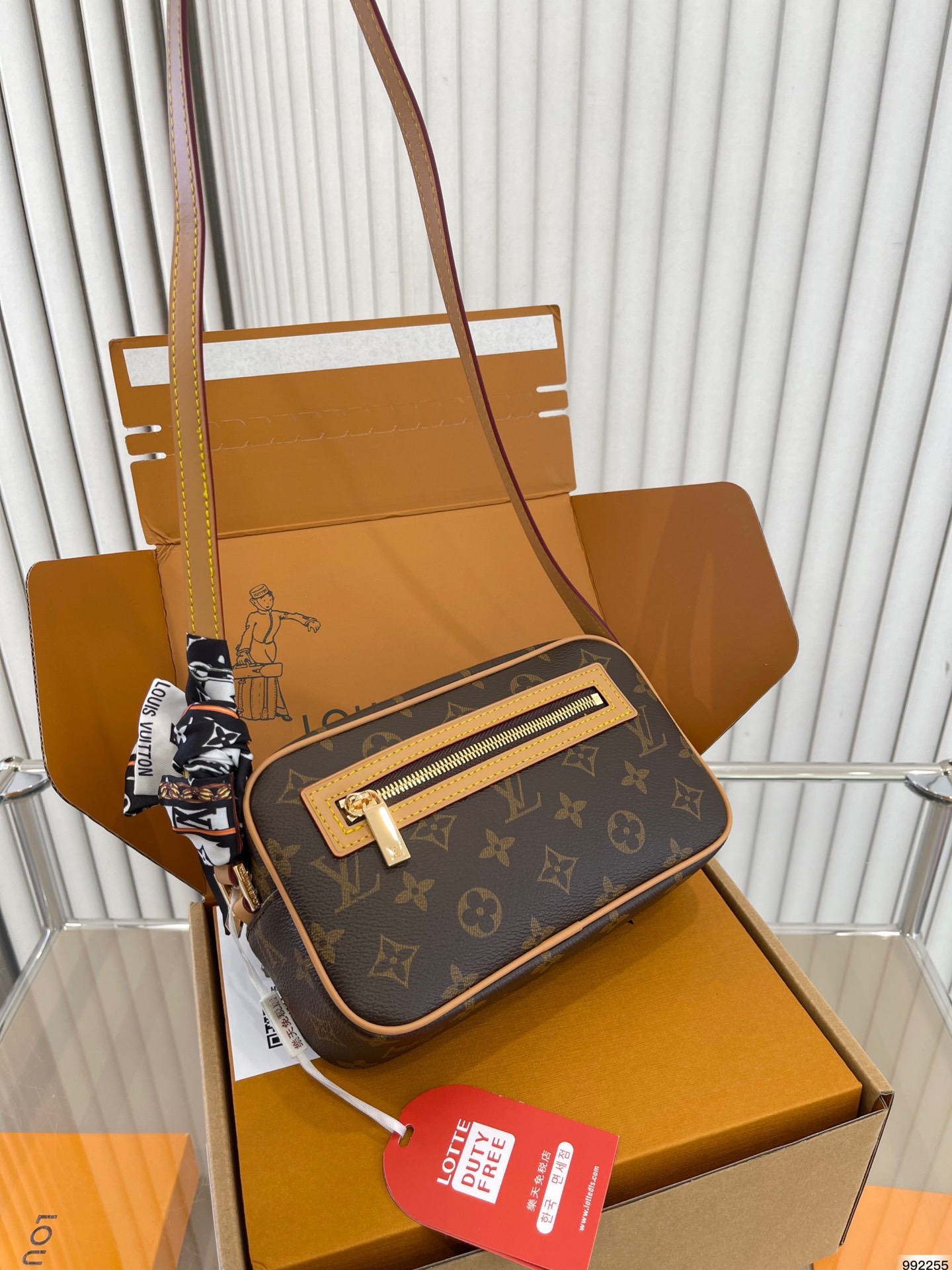 LV BAG