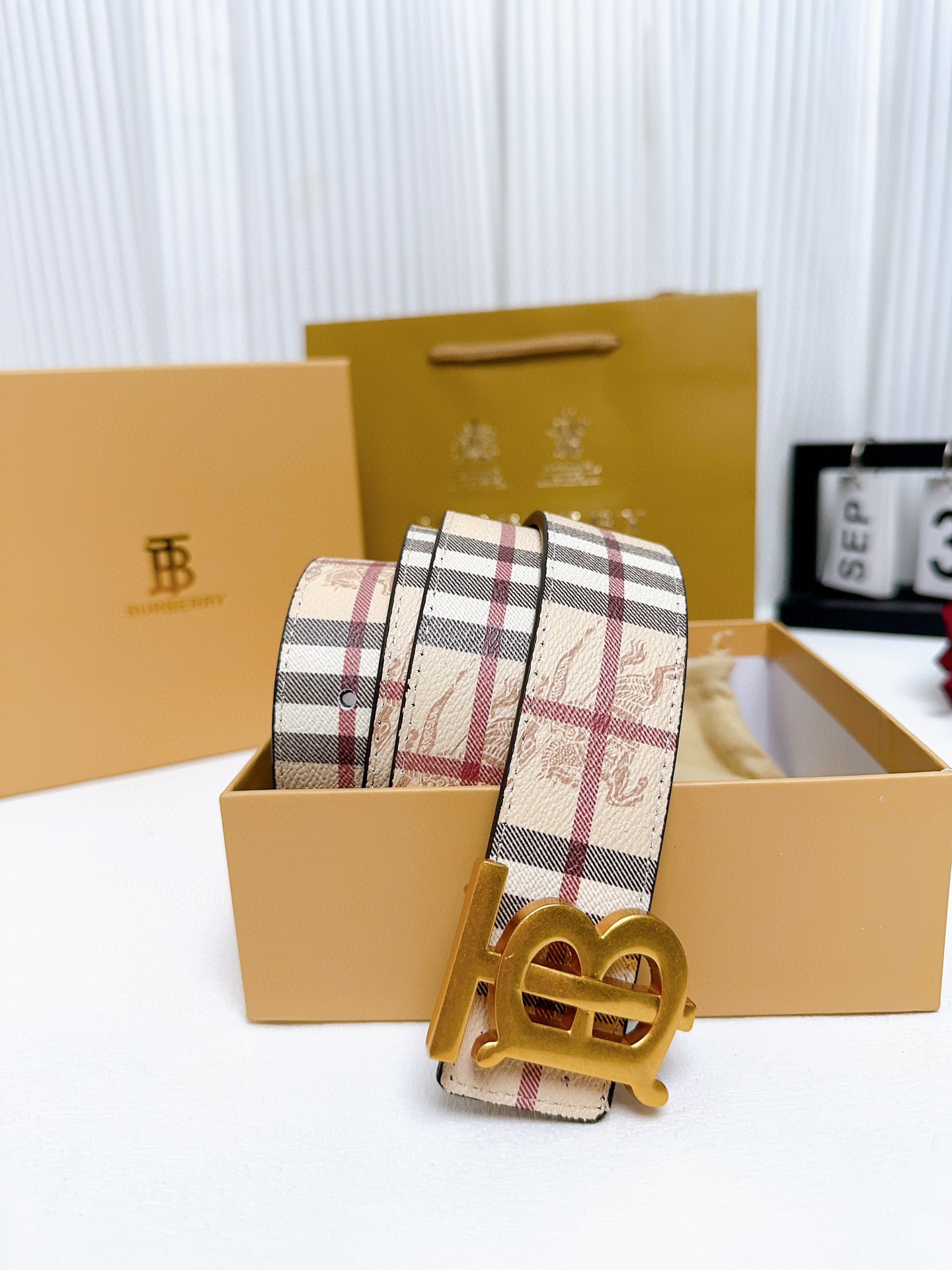 BURBERRY BELF